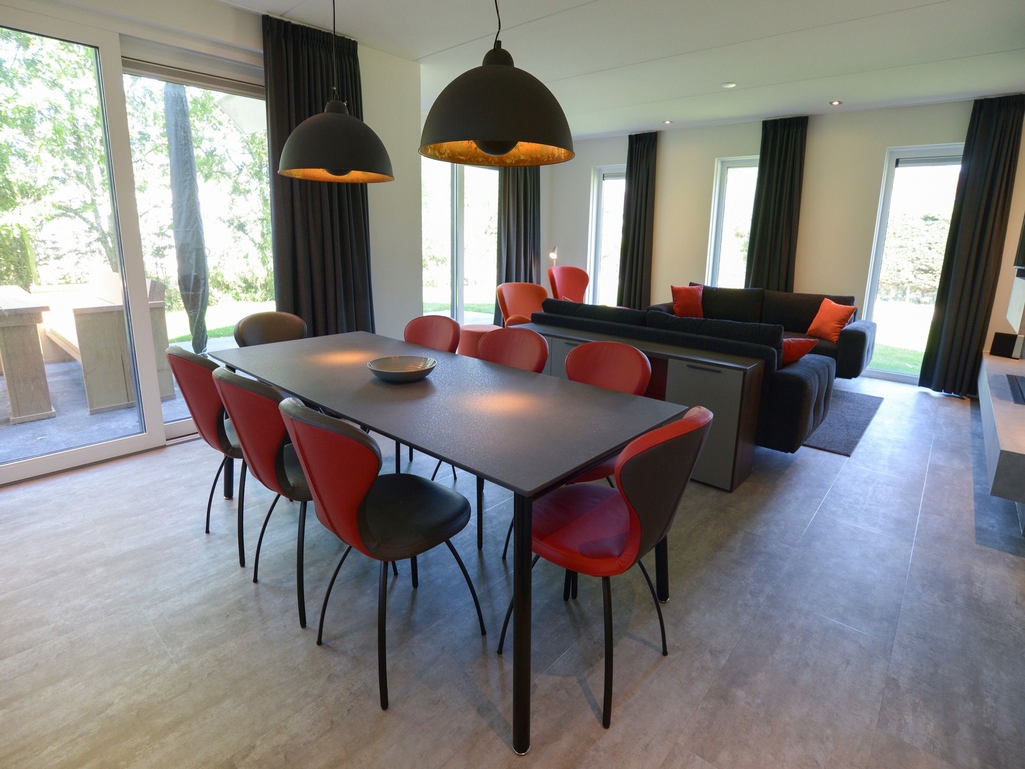 De eetkamer van Villa Hoogelandt 70 in De Koog-Texel