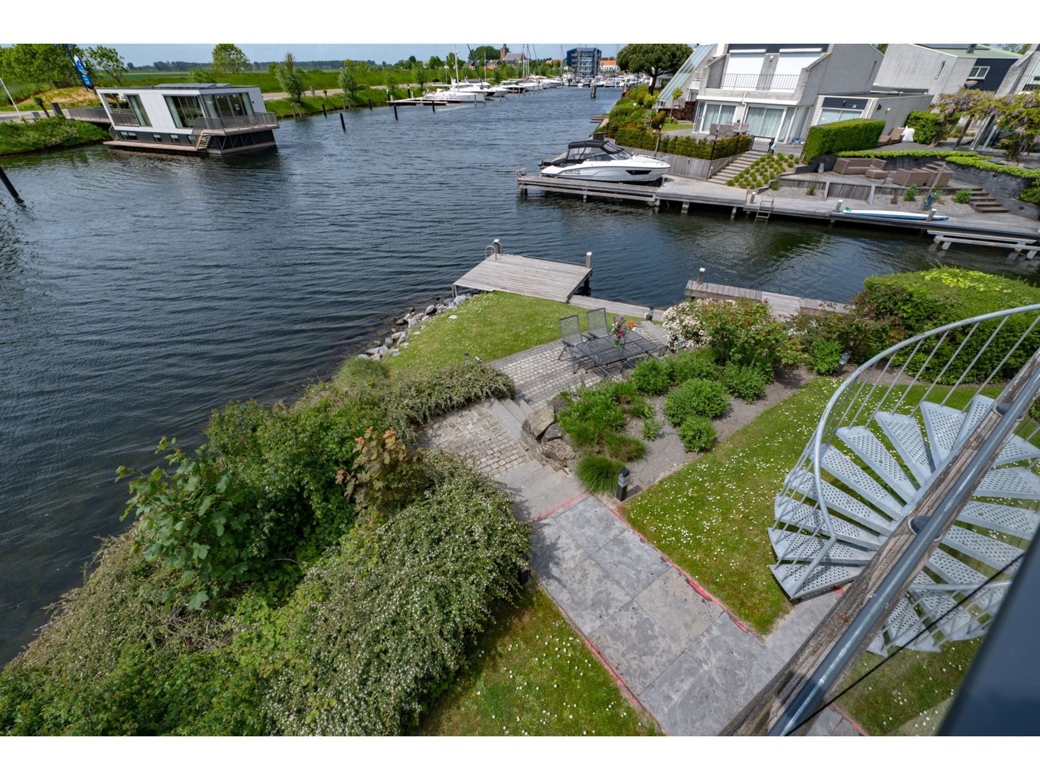 Het uitzicht vanaf Veerdam 42 in Kortgene