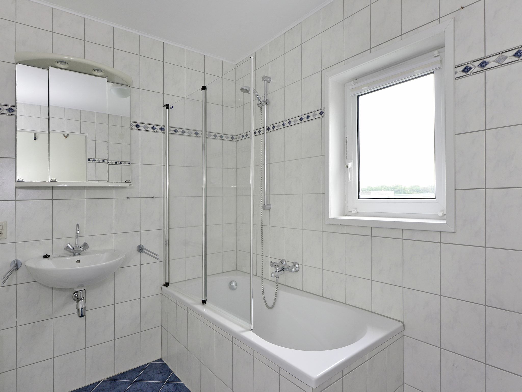 De badkamer van Cederlaan 8 in Kamperland