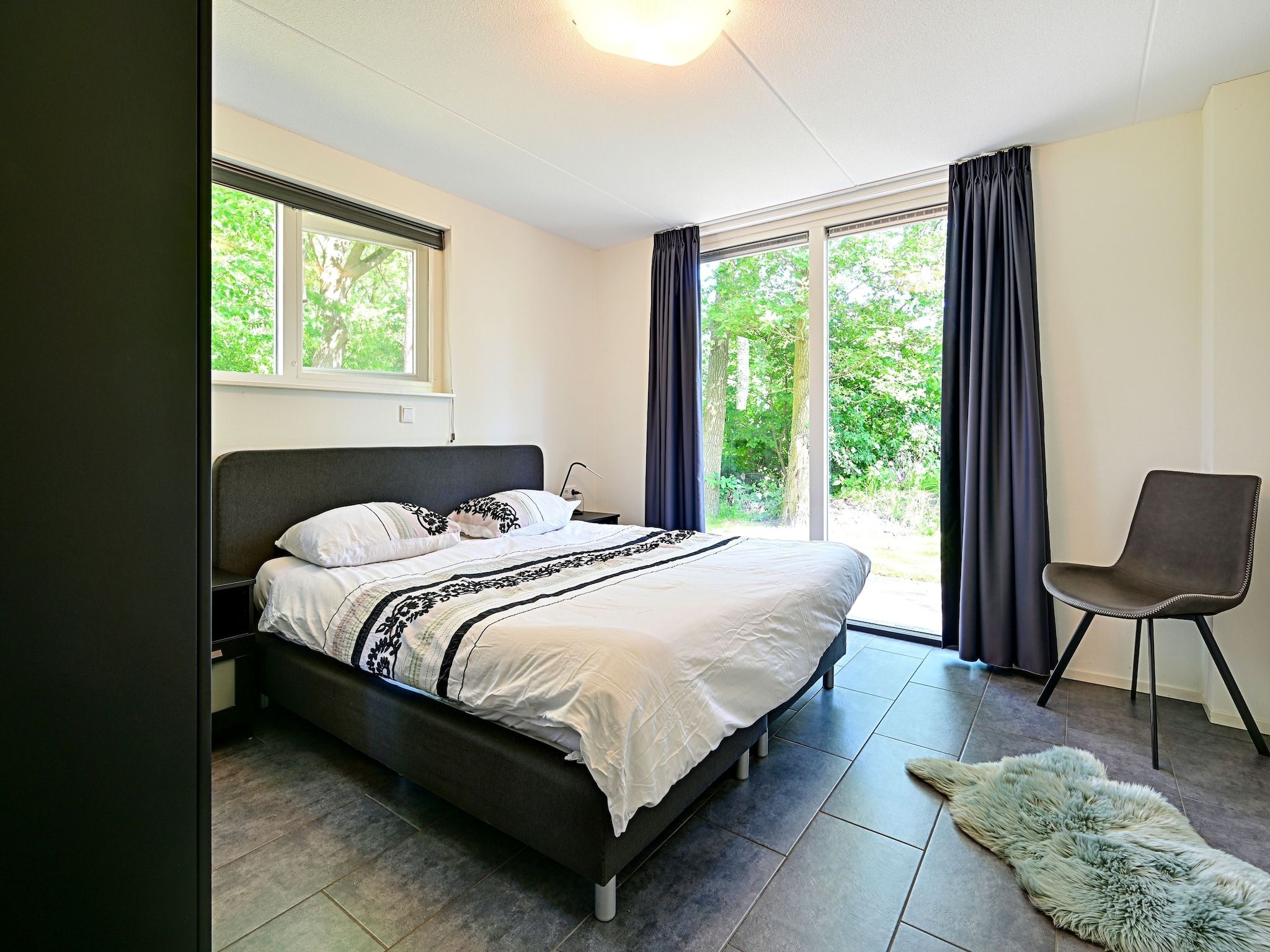 Zijzicht in Reutum-Weerselo - Foto 1 van 39