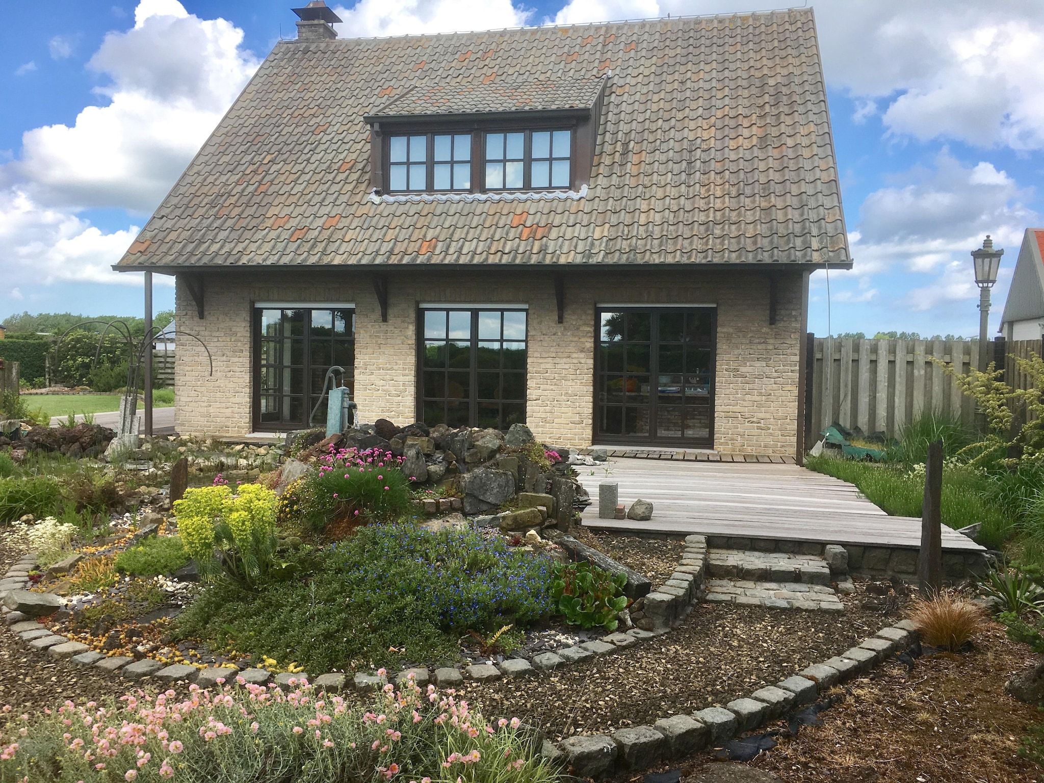 De buitenkant van Groepswoning - De Ploeg in Groede