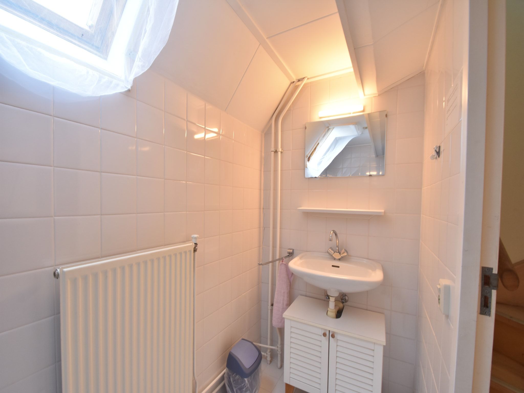 De badkamer van Huize Glory Diamant in Bergen aan zee