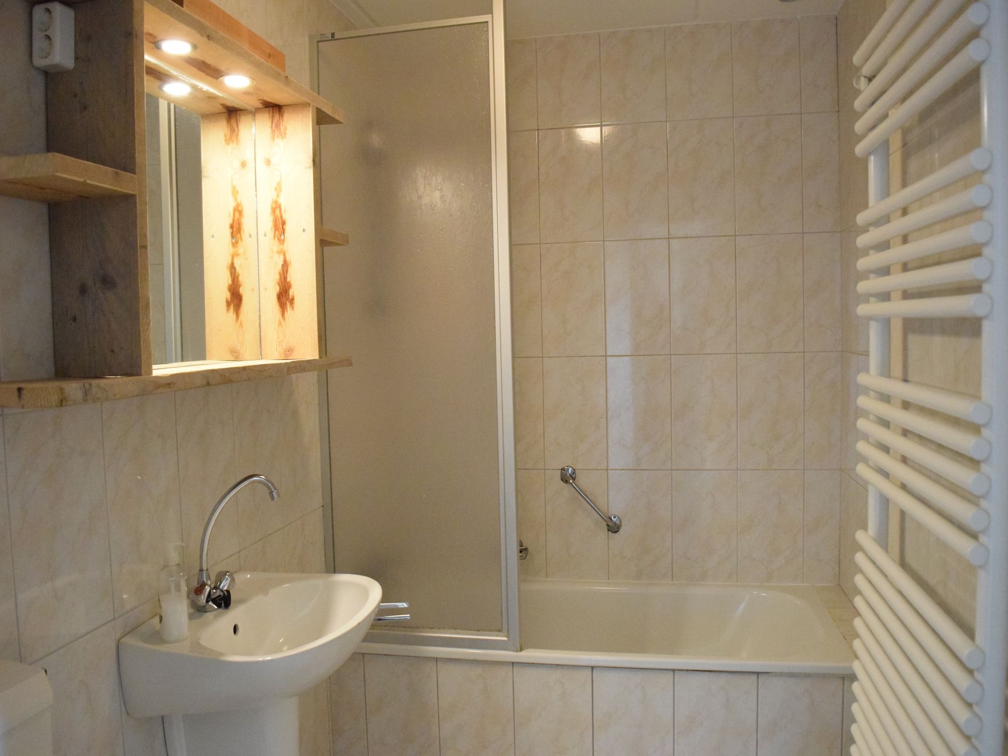 De badkamer van Recreatiepark de Boshoek 12 in Voorthuizen