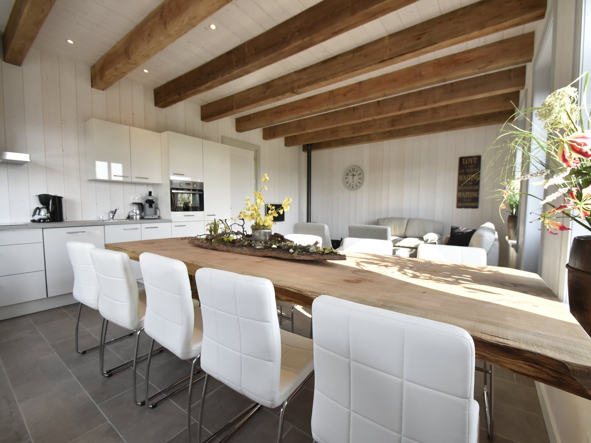 De eetkamer van Hazenborgh - Strandhuys in Callantsoog