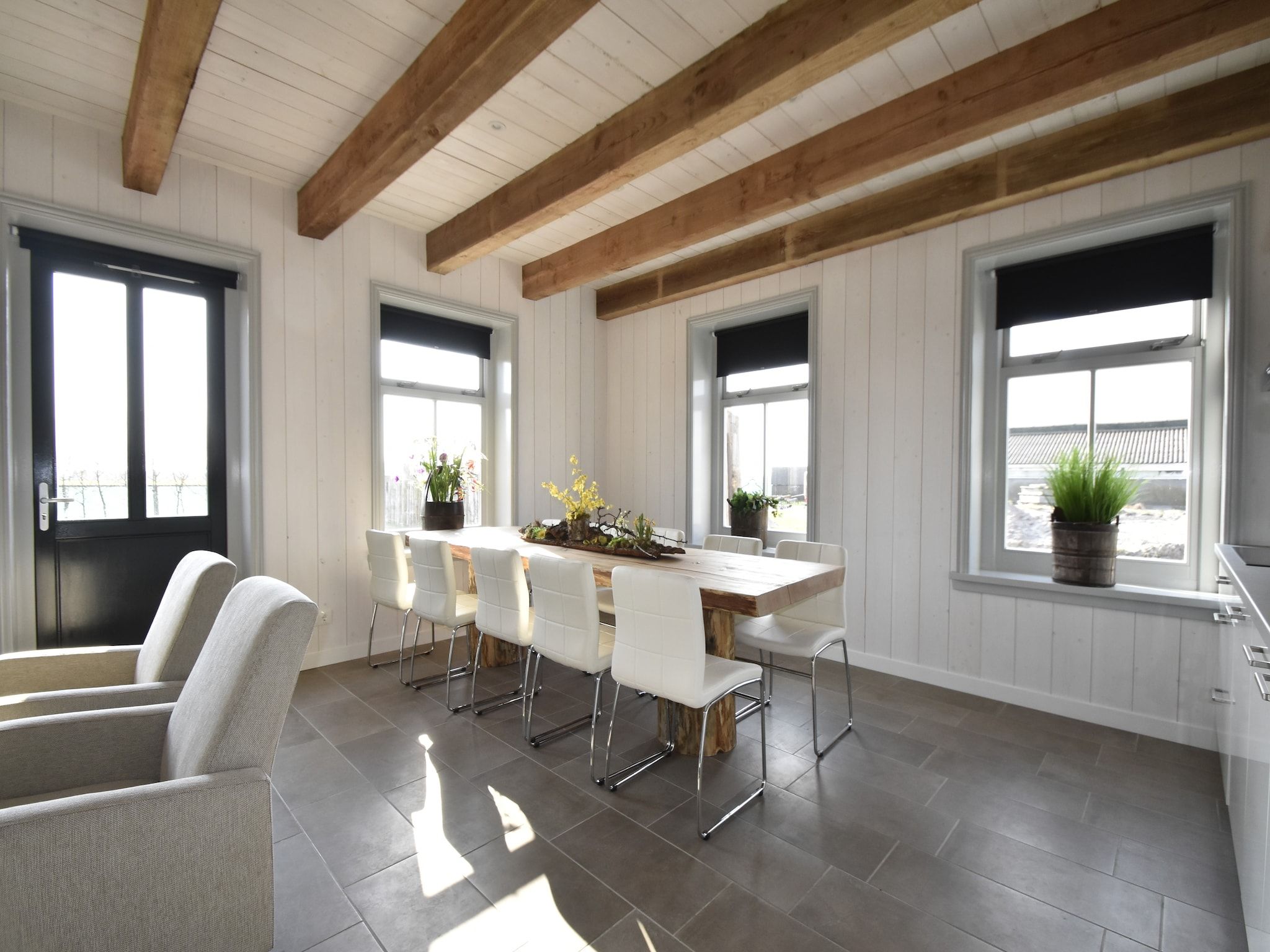 De eetkamer van Hazenborgh - Strandhuys in Callantsoog