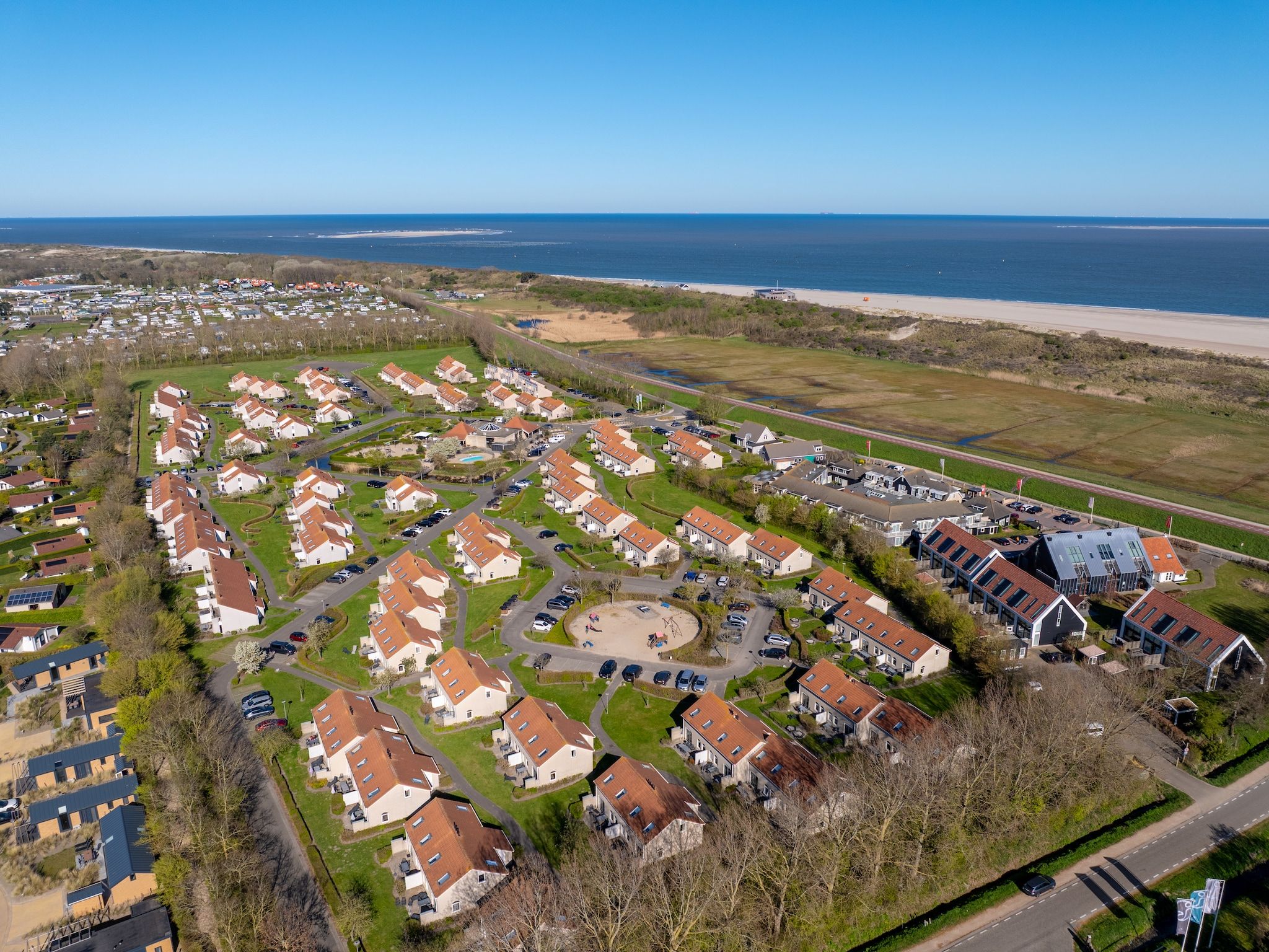Parkfaciliteiten bij Vakantiepark de Soeten Haert 16 in Renesse