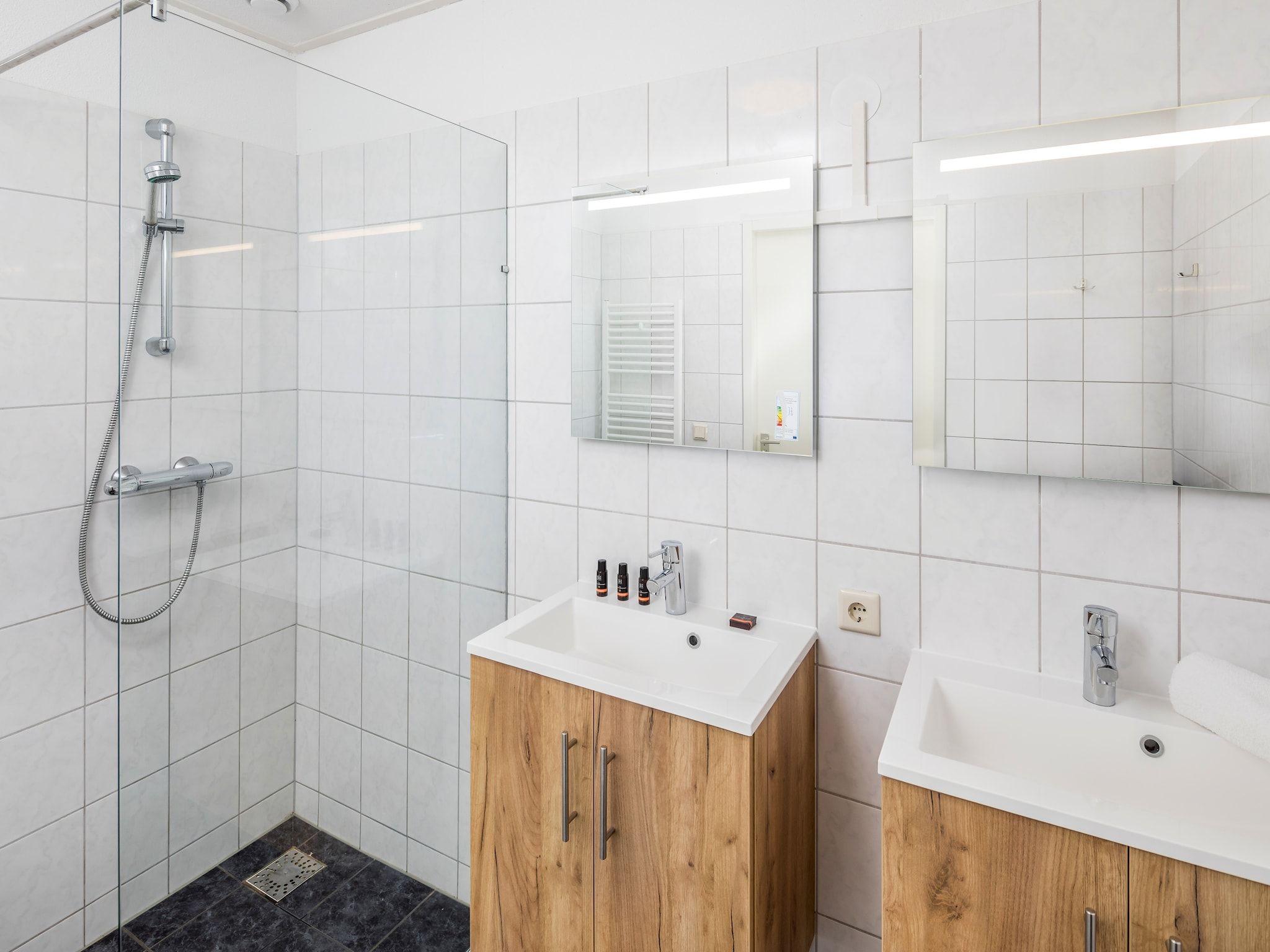 De badkamer van Aquadelta 33 in Bruinisse