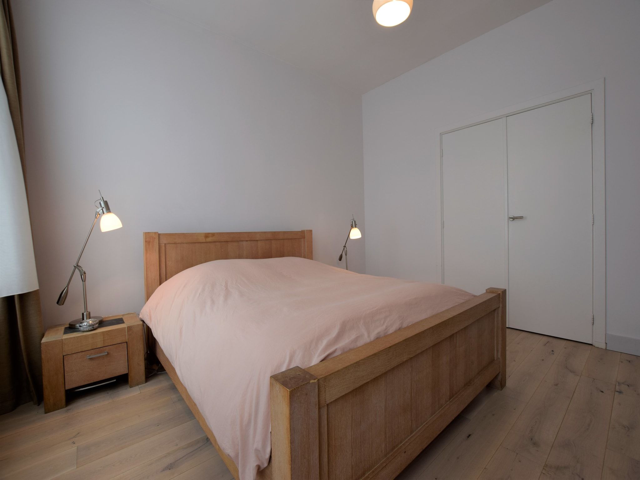 Een slaapkamer van Huize Columbus in Den Haag