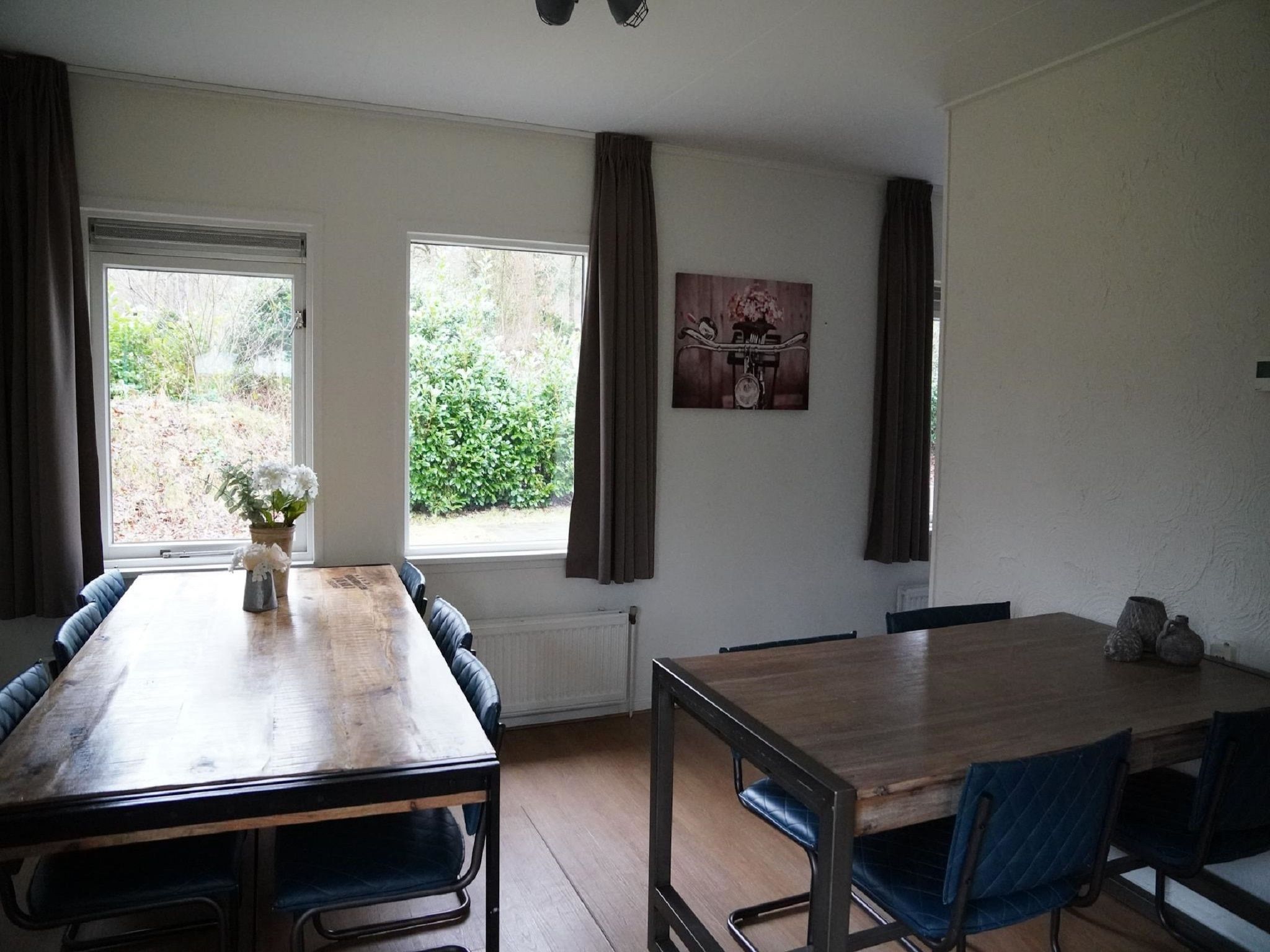 De eetkamer van Vakantiepark De Rimboe & De Woeste Hoogte 3 in Hoenderloo