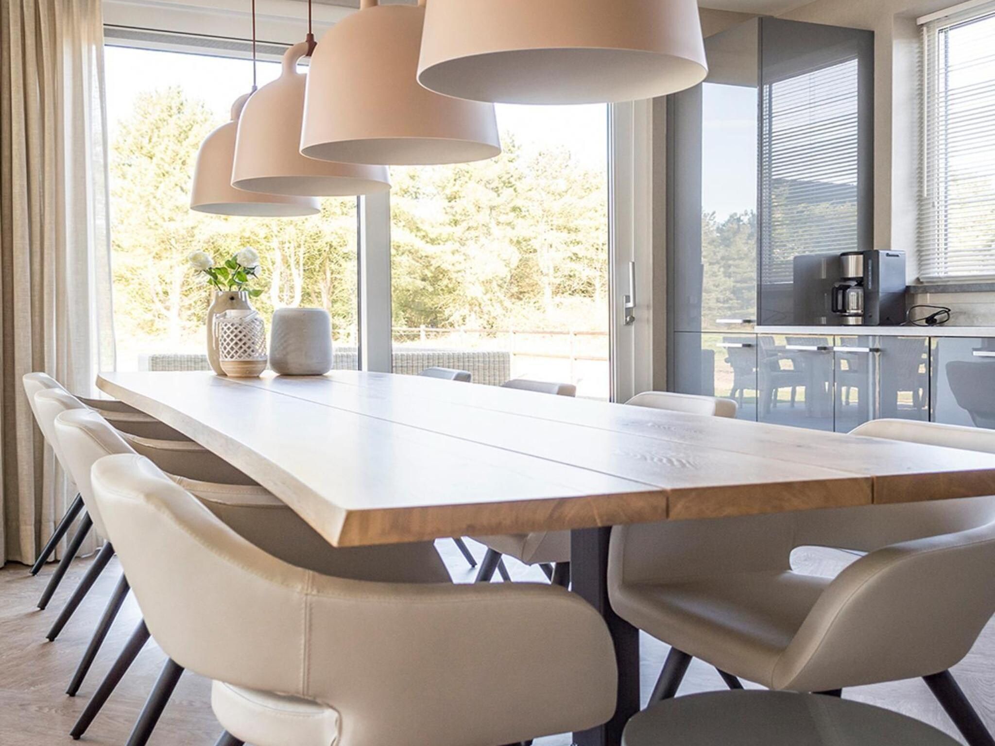 De eetkamer van Villa Bouwlust Z in De Cocksdorp Texel