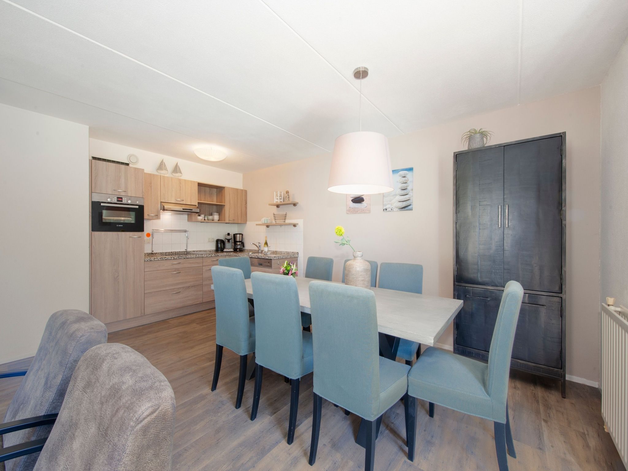 De eetkamer van Noordzee Résidence De Banjaard 15 in Kamperland