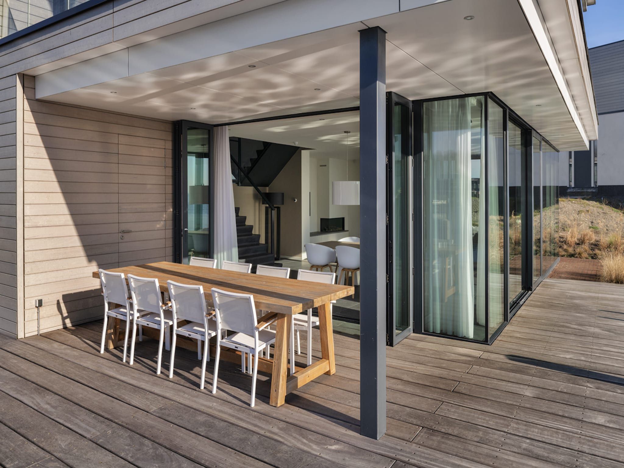 Het terras van Harbour Village 2 in Arnemuiden