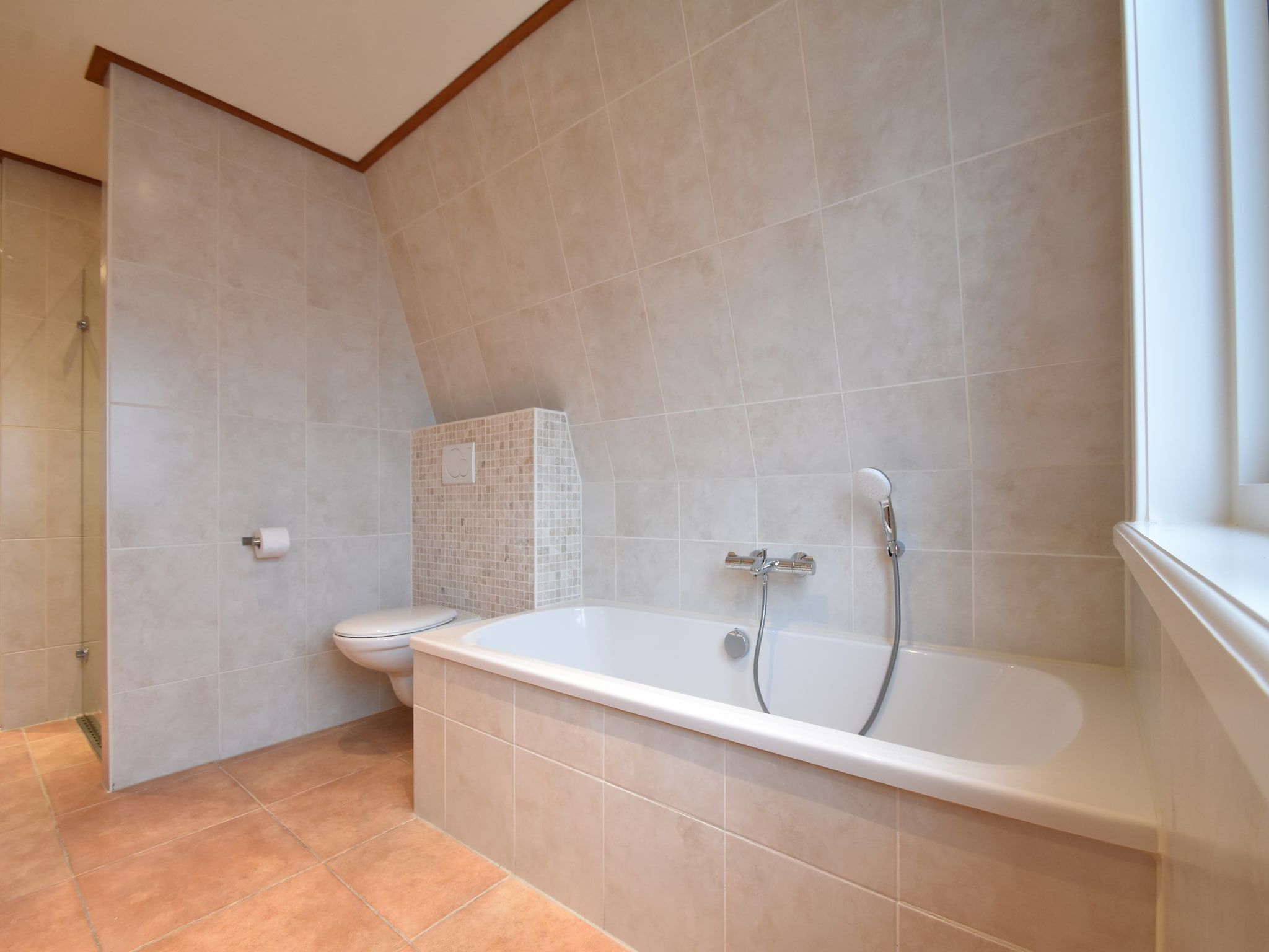 De badkamer van 8p Garnekuul 1 in Callantsoog