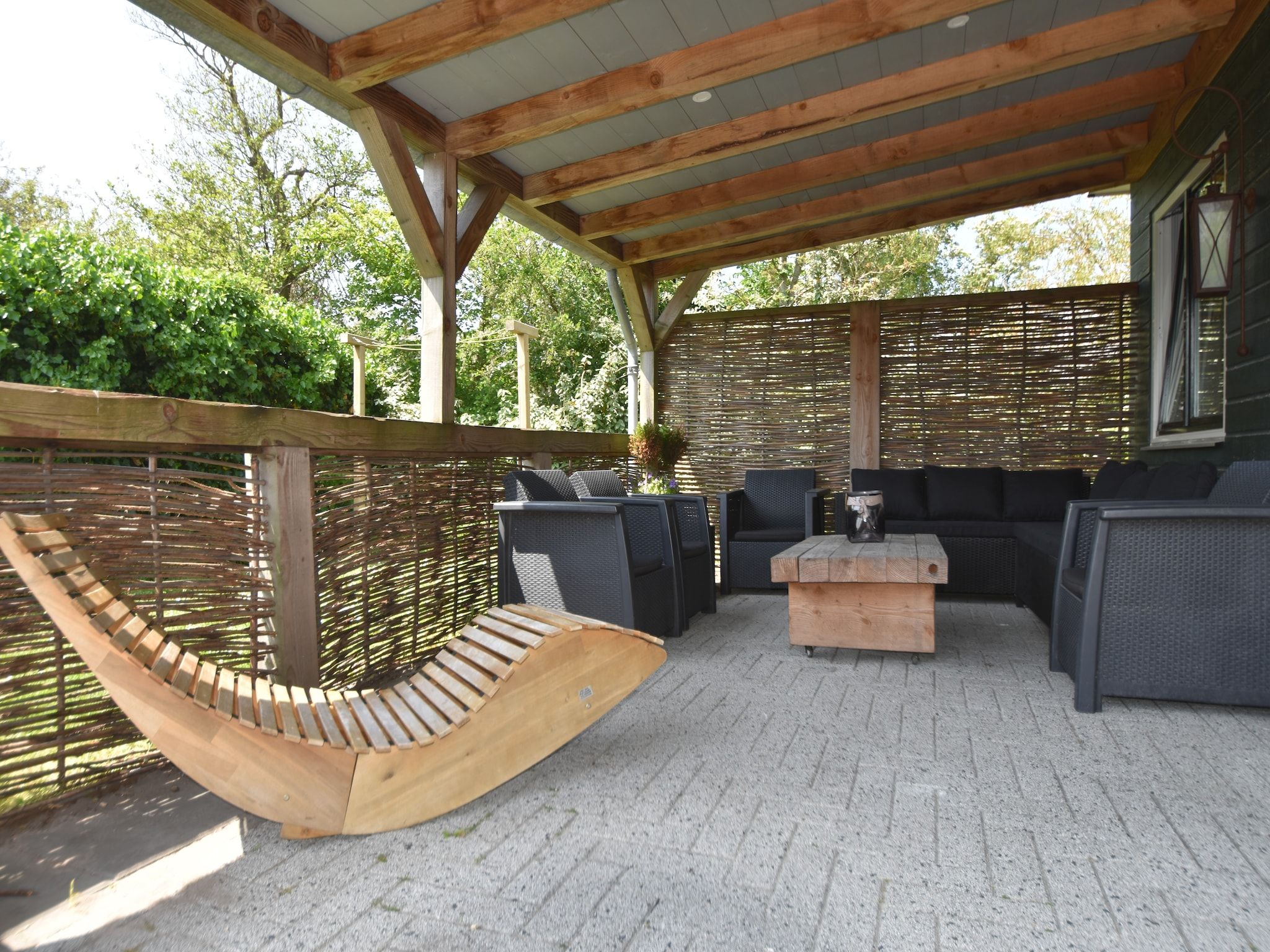 Het terras van 8p Garnekuul 1 in Callantsoog