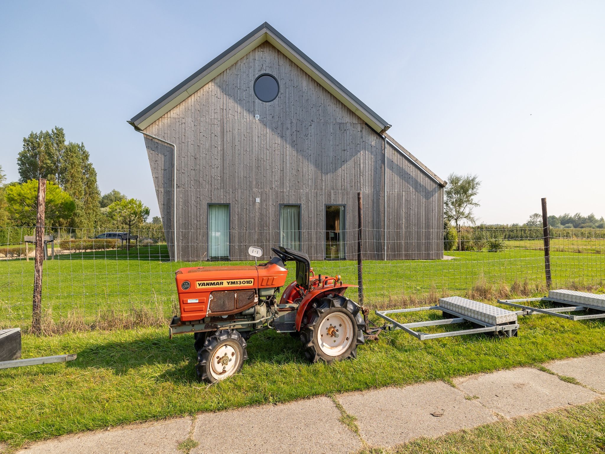 De buitenkant van Vroondijk 2-Zeebloesem in Vrouwenpolder