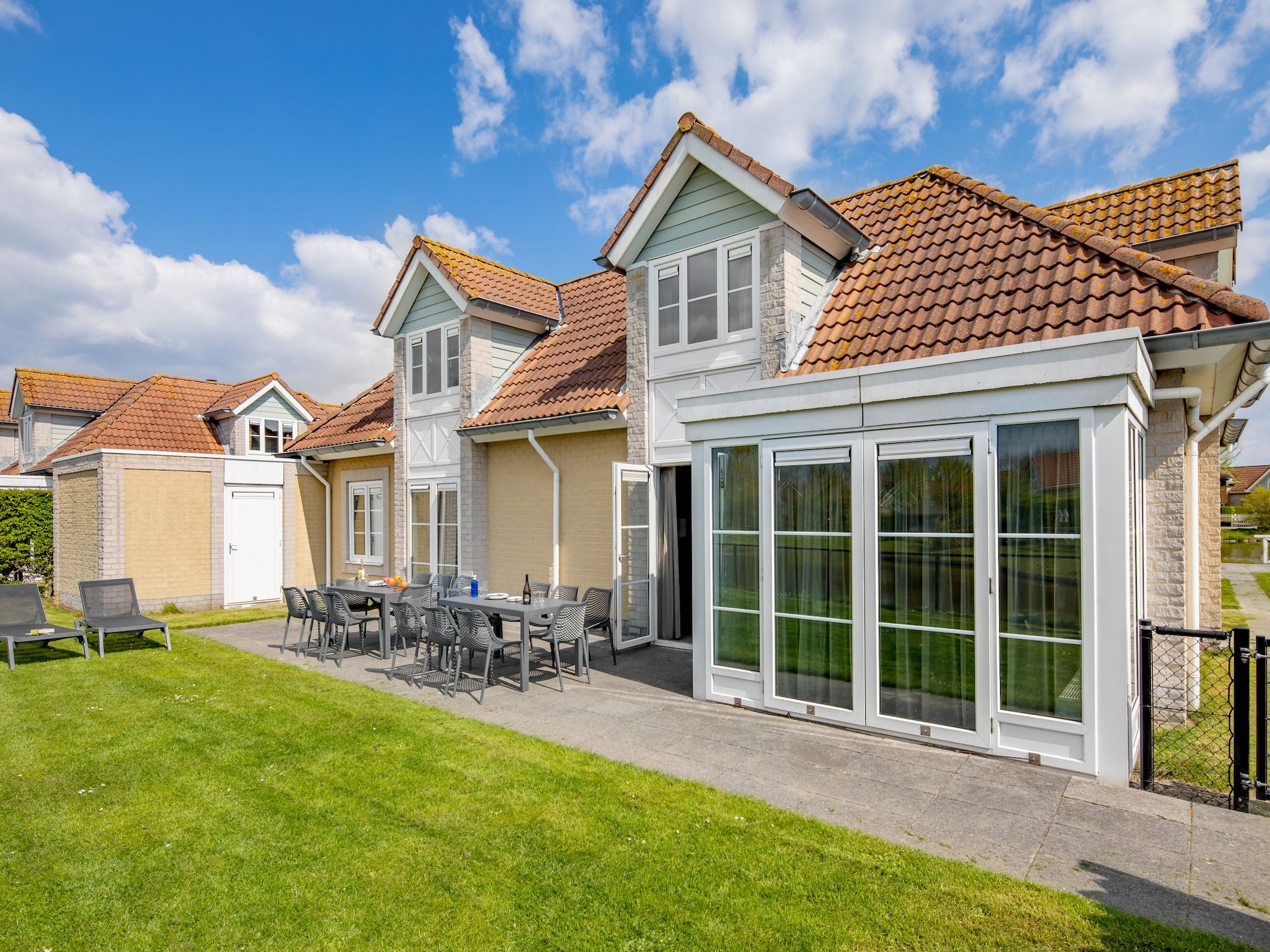 De buitenkant van Noordzee Résidence De Banjaard 1 in Kamperland