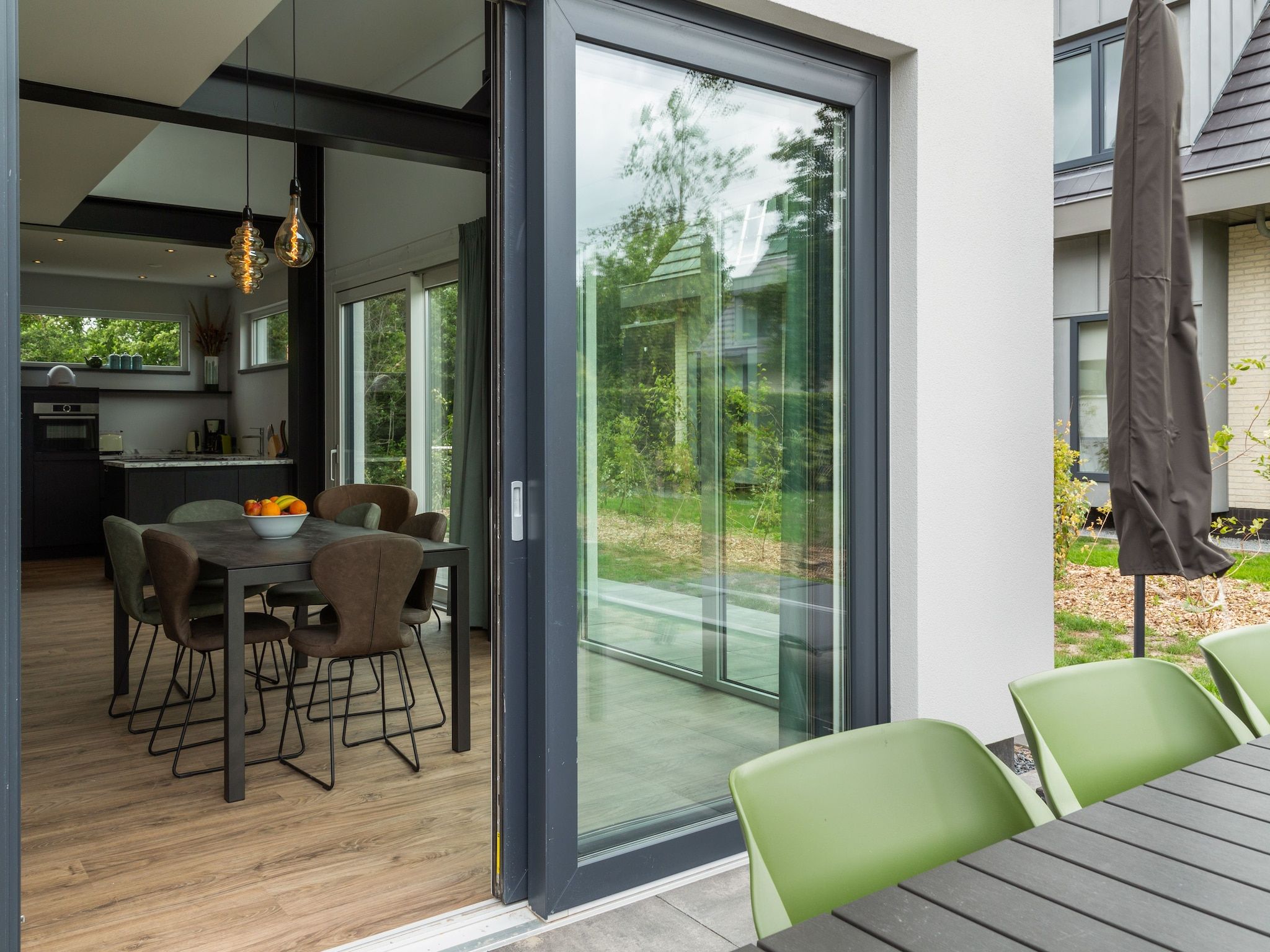 Het terras van De Koog nr 2 - 6 pers woning de luxe in De Koog Texel North Holland