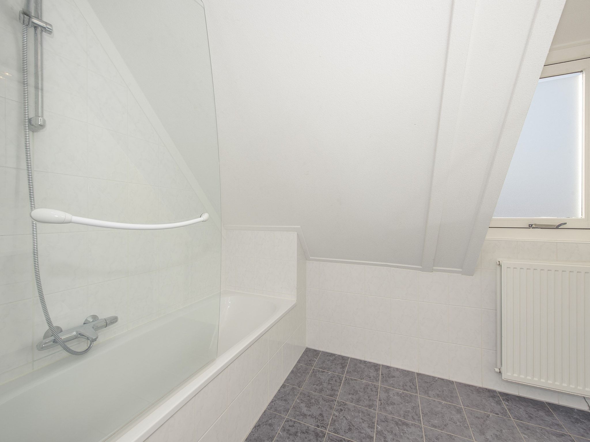 De badkamer van Aquadelta 40 in Bruinisse