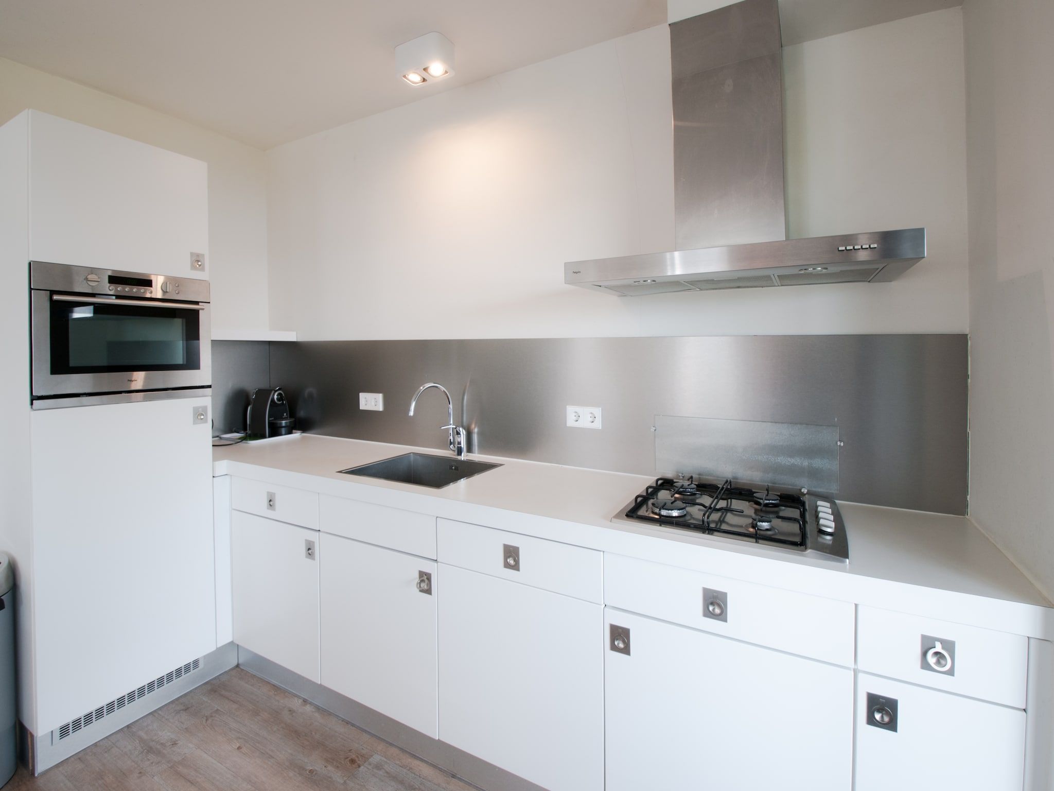 De keuken van Resort Waterrijk Oesterdam 8 in Tholen