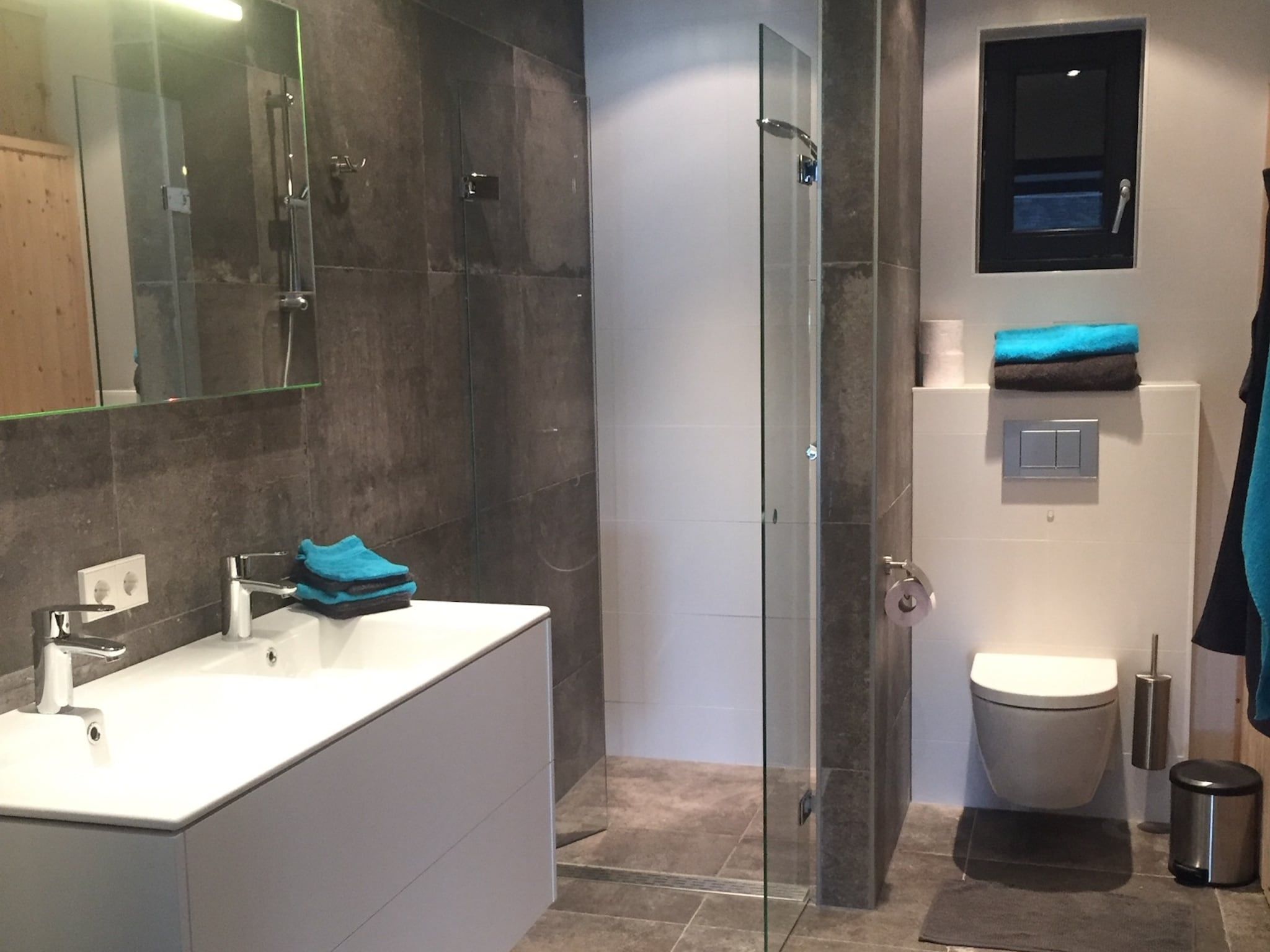 De badkamer van Resort Waterrijk Oesterdam 14 in Tholen