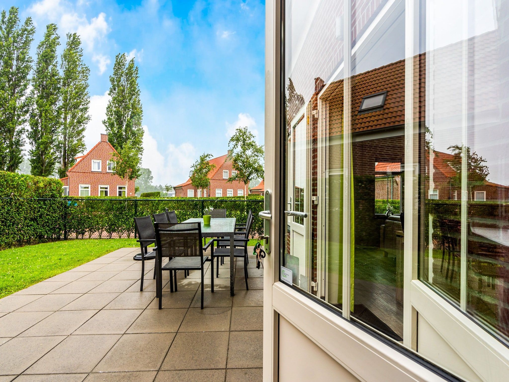 Het terras van Krokus 18 in Breskens