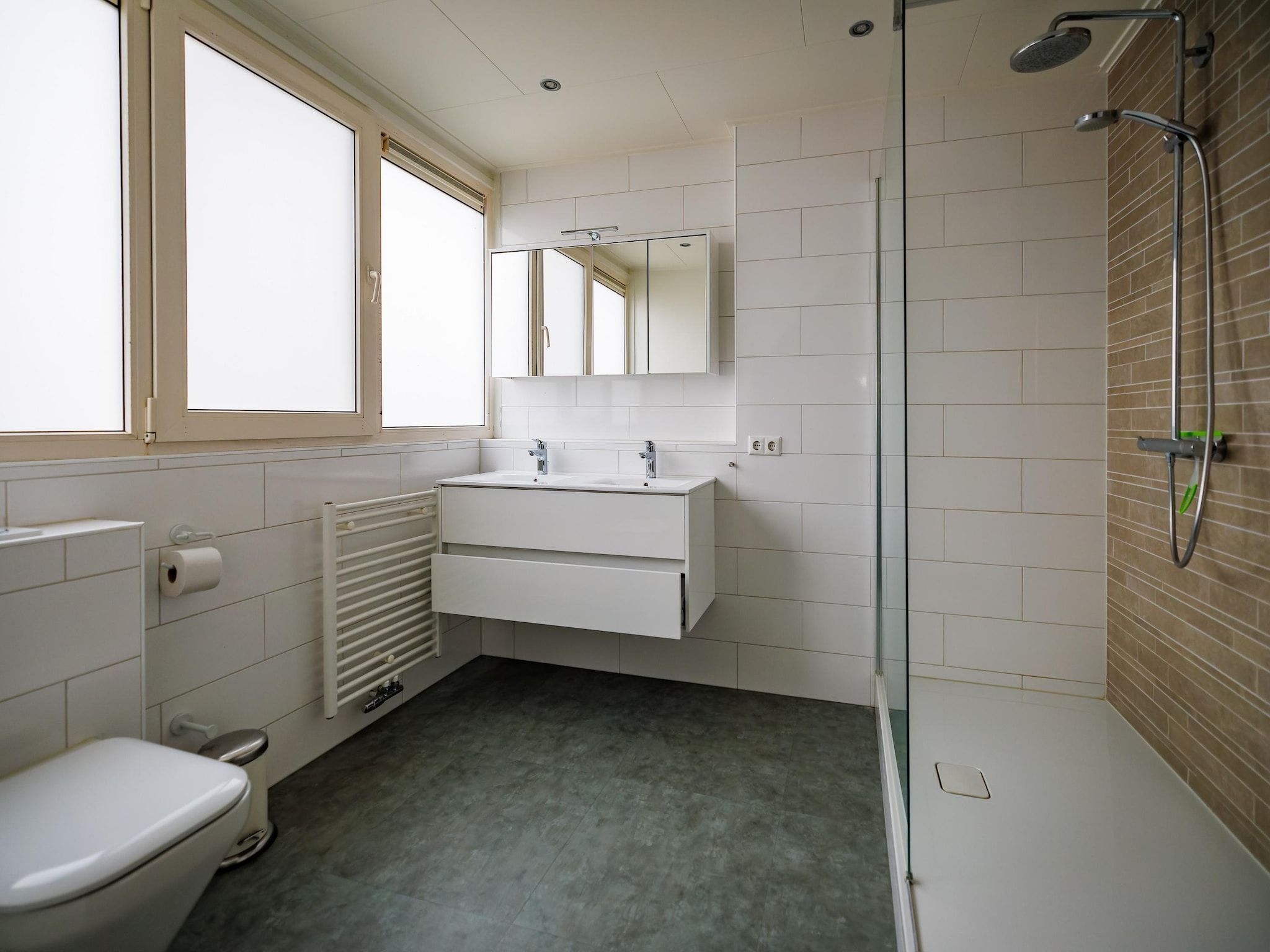 De badkamer van Vakantiepark Eiland van Maurik 4 in Maurik