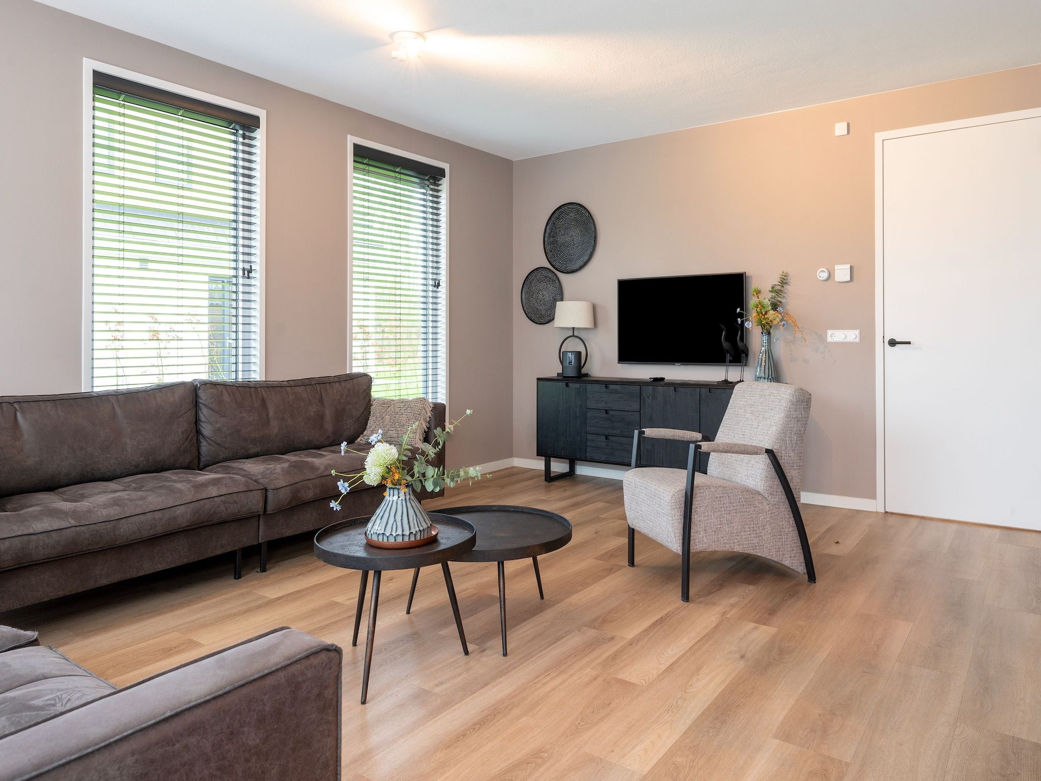 De woonkamer van So What 17 in De Koog Texel