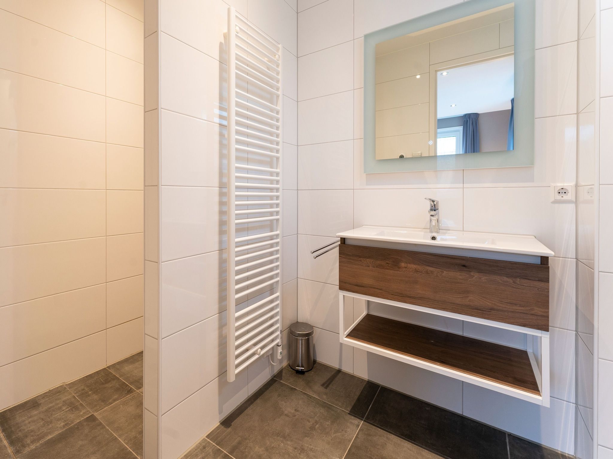 De badkamer van So What 17 in De Koog Texel