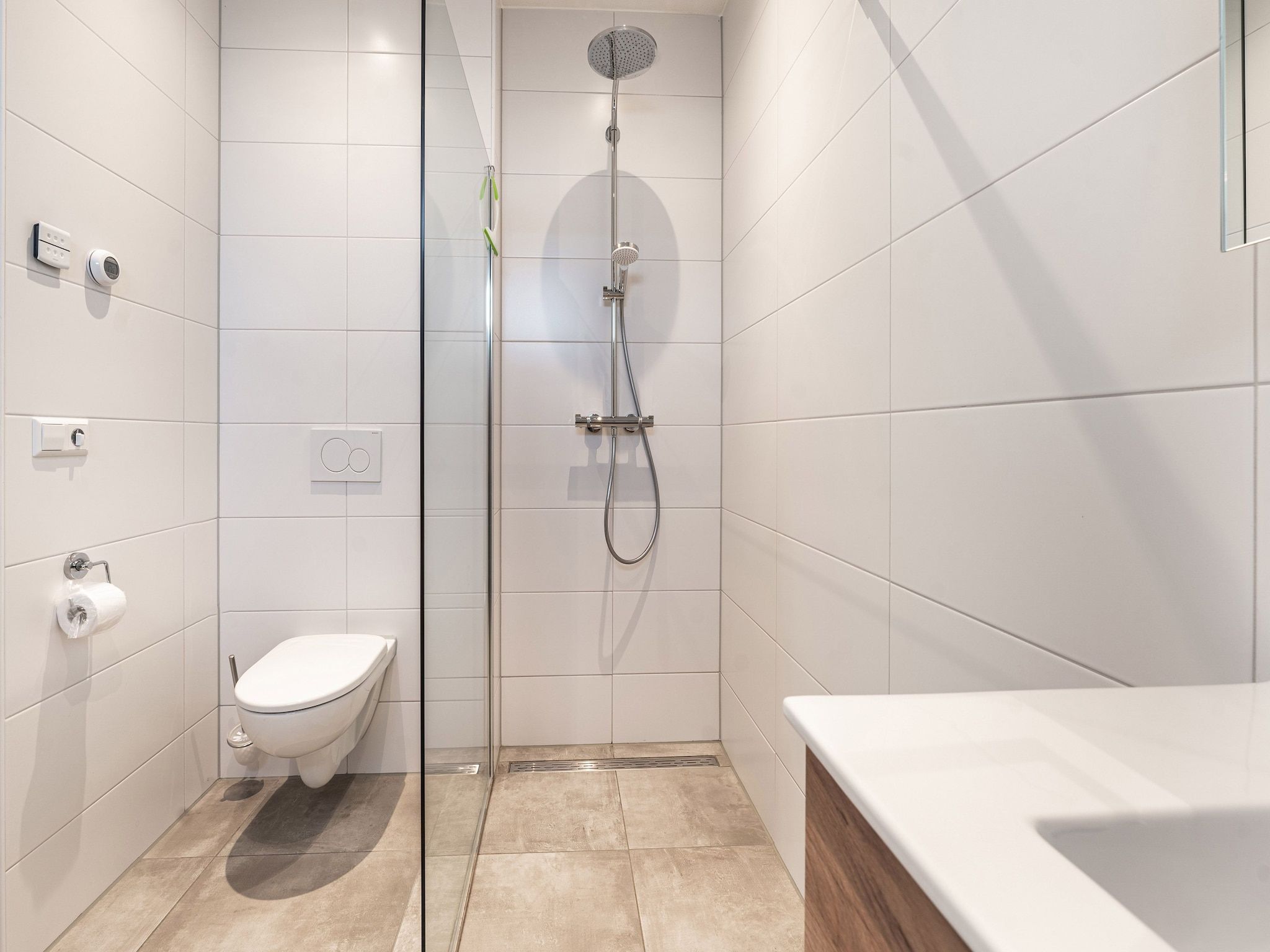 De badkamer van So What 21A in De Koog Texel