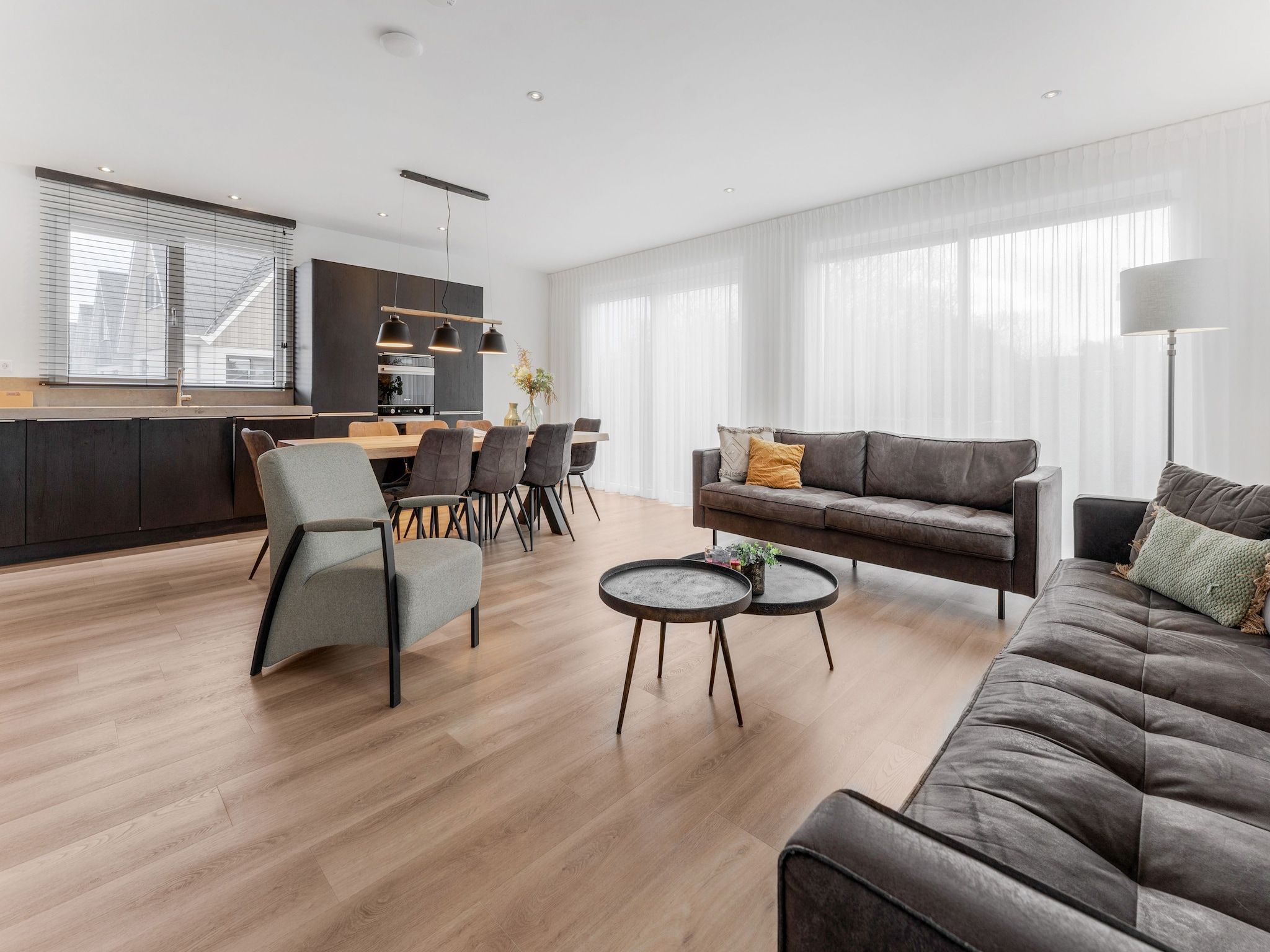 De woonkamer van So What 37A in De Koog Texel