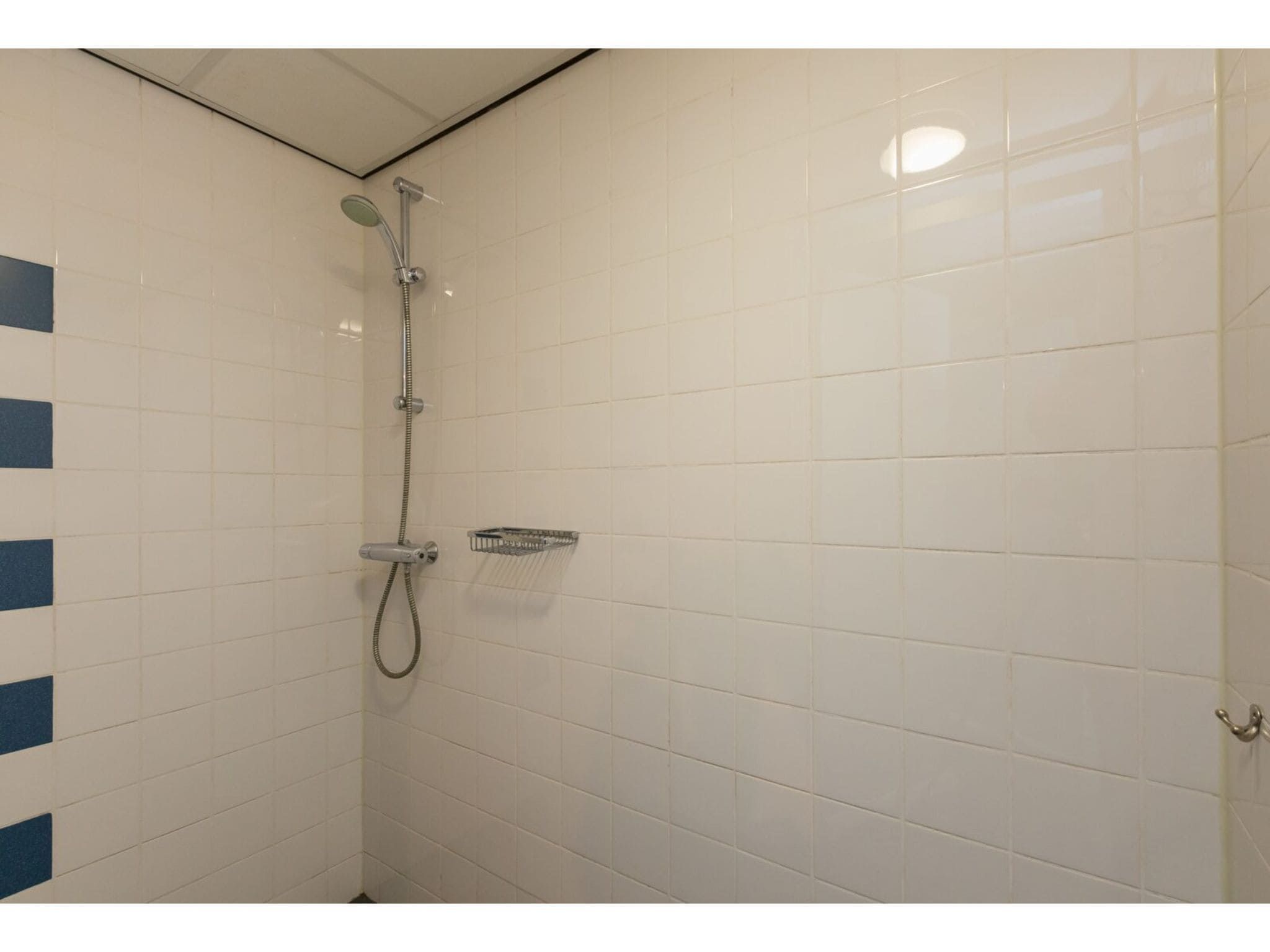 De badkamer van Zonnevylle Duinweg 135 in Zoutelande