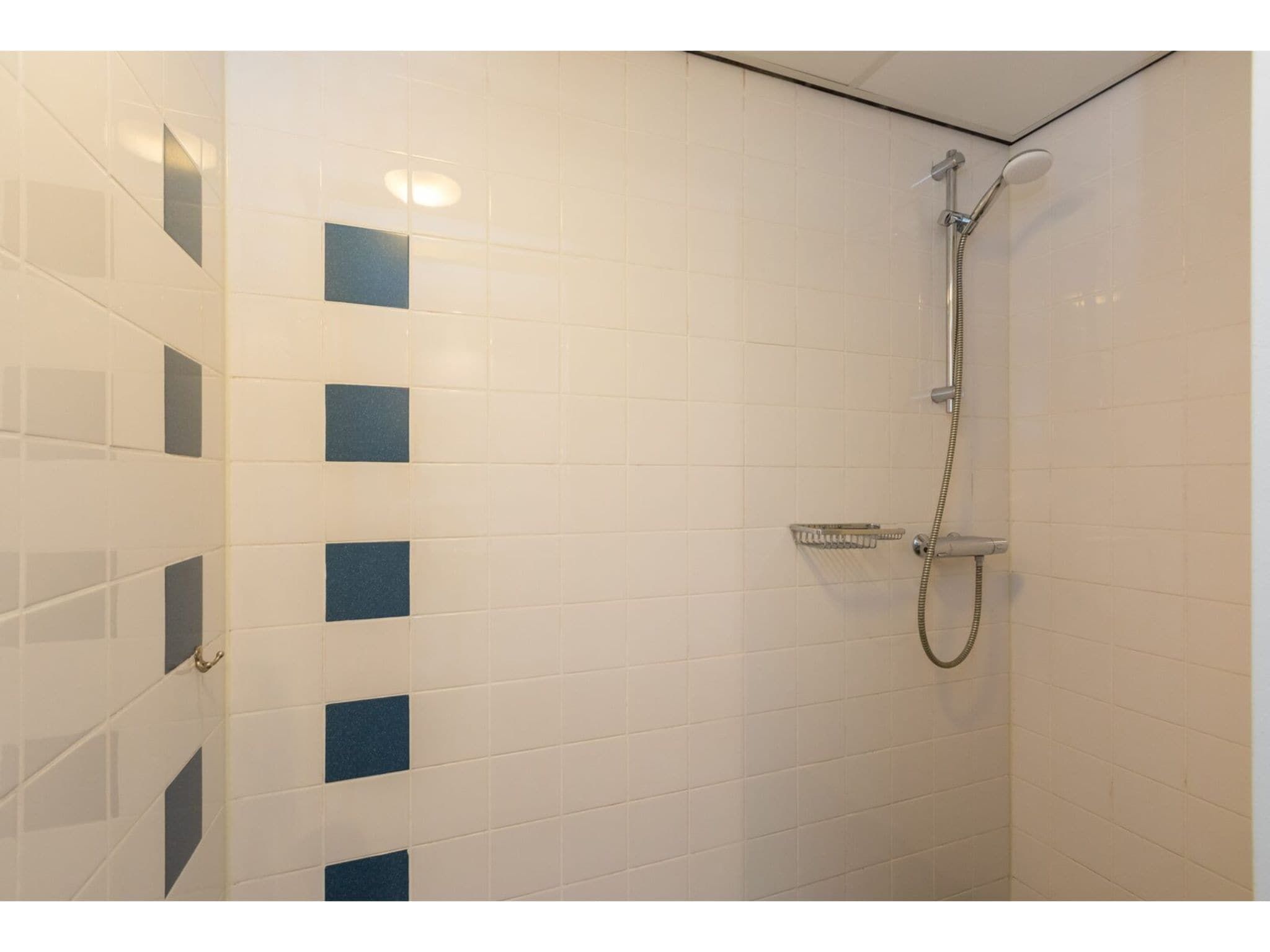 De badkamer van Zonnevylle Duinweg 135 in Zoutelande