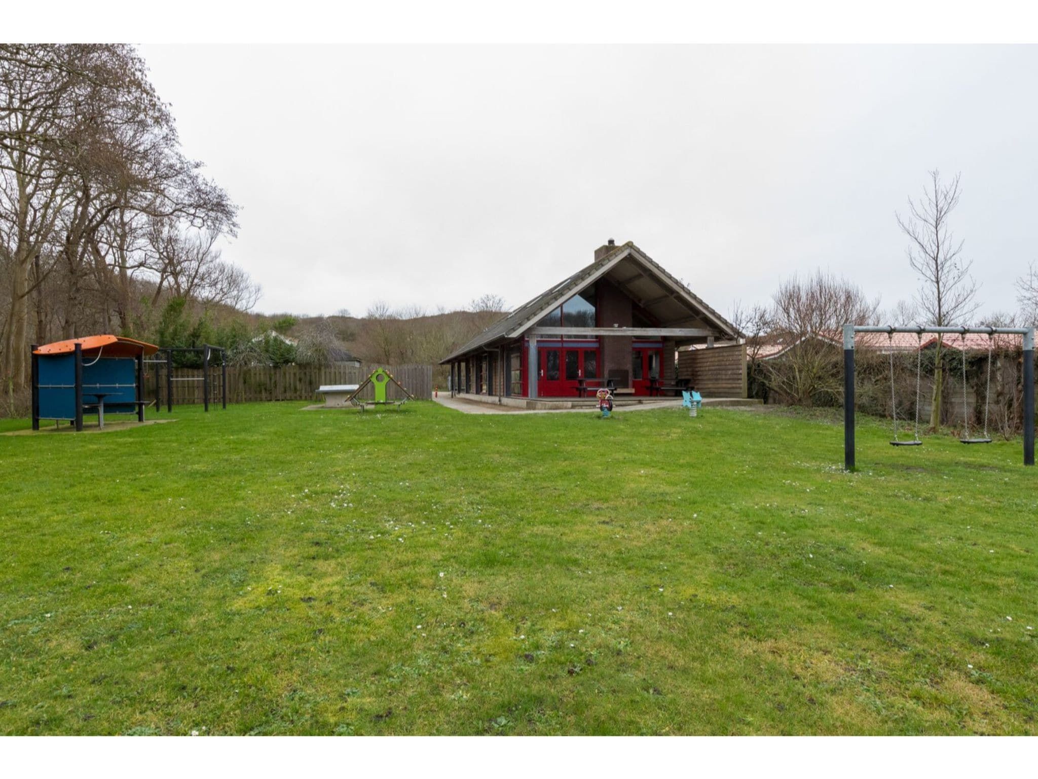 De tuin van Zonnevylle Duinweg 135 in Zoutelande