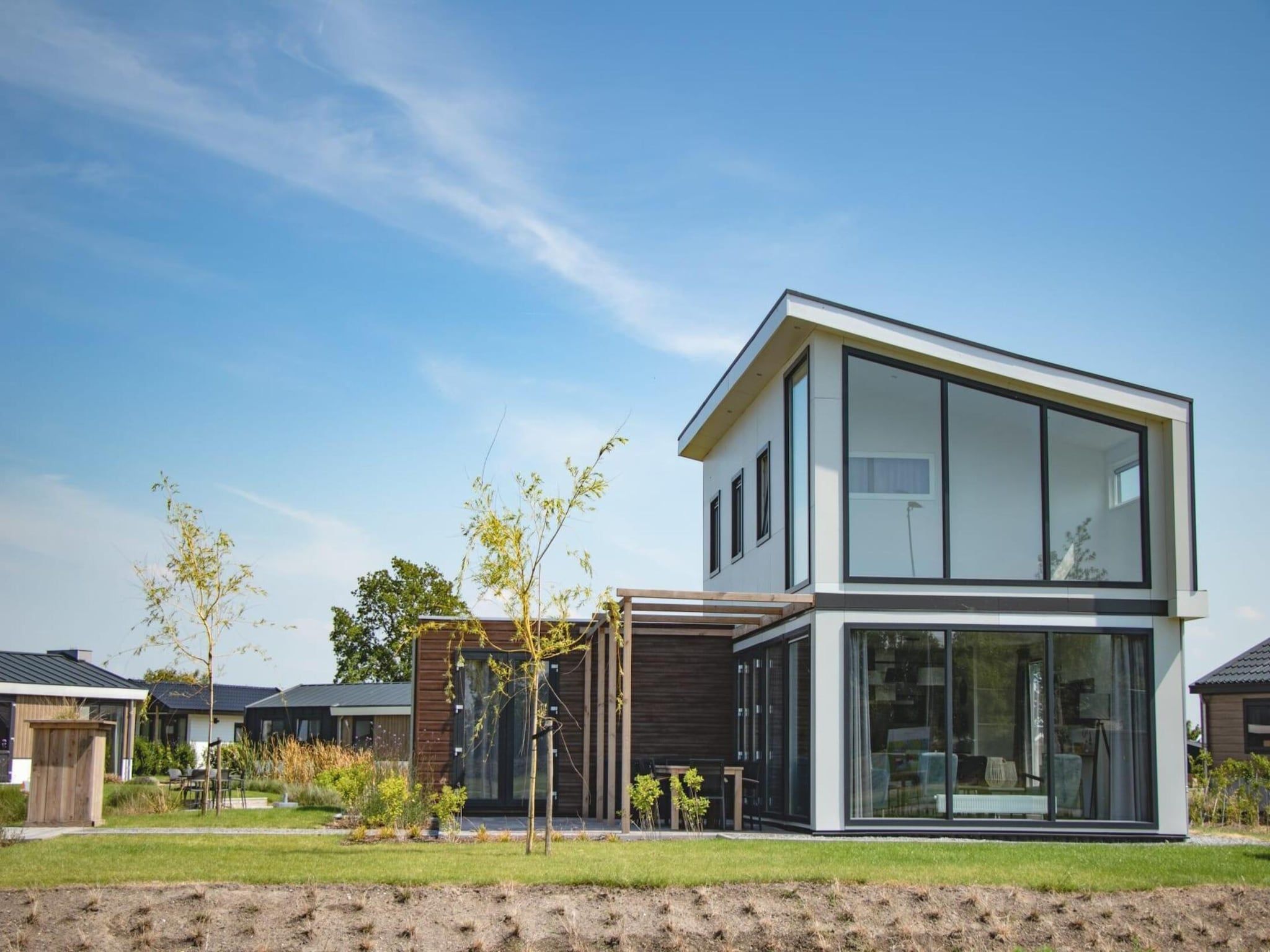 De buitenkant van Beemsterdijk  8 personen in West-Graftdijk