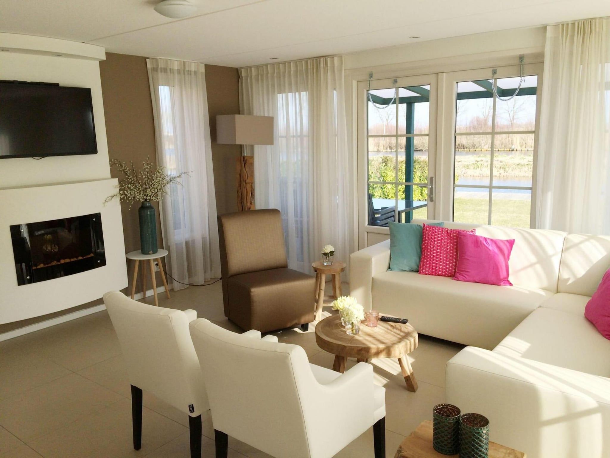 De woonkamer van Waterland  10 personen in West-Graftdijk