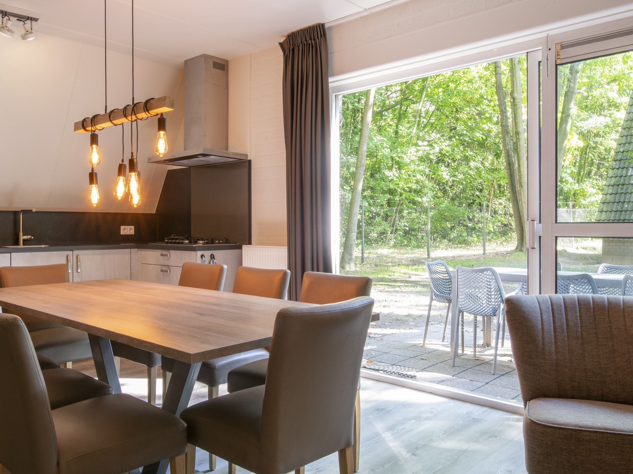 De keuken van Vakantiepark de Katjeskelder 14 in Oosterhout