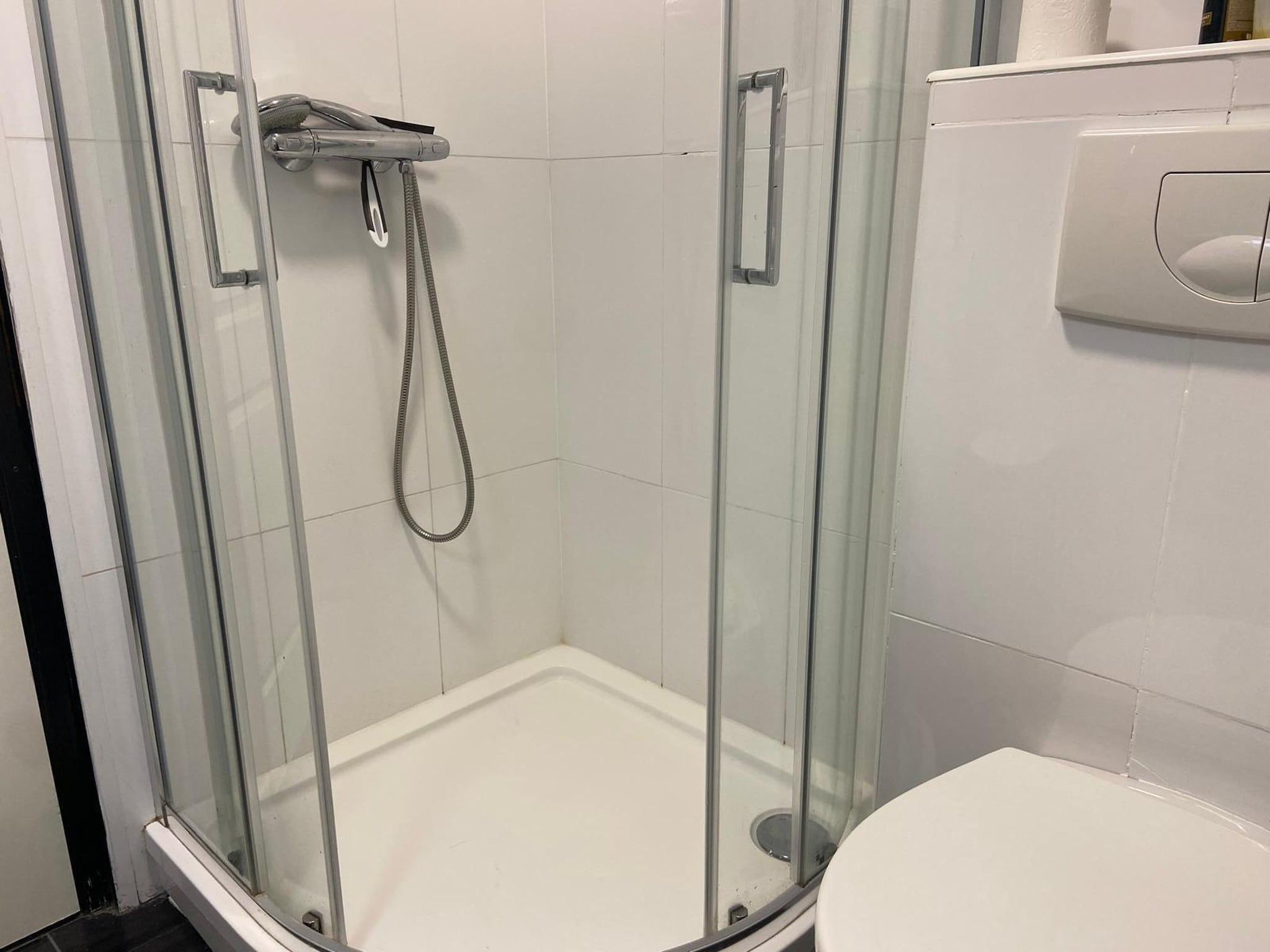 De badkamer van Scharsterlaan 9 in Boornzwaag