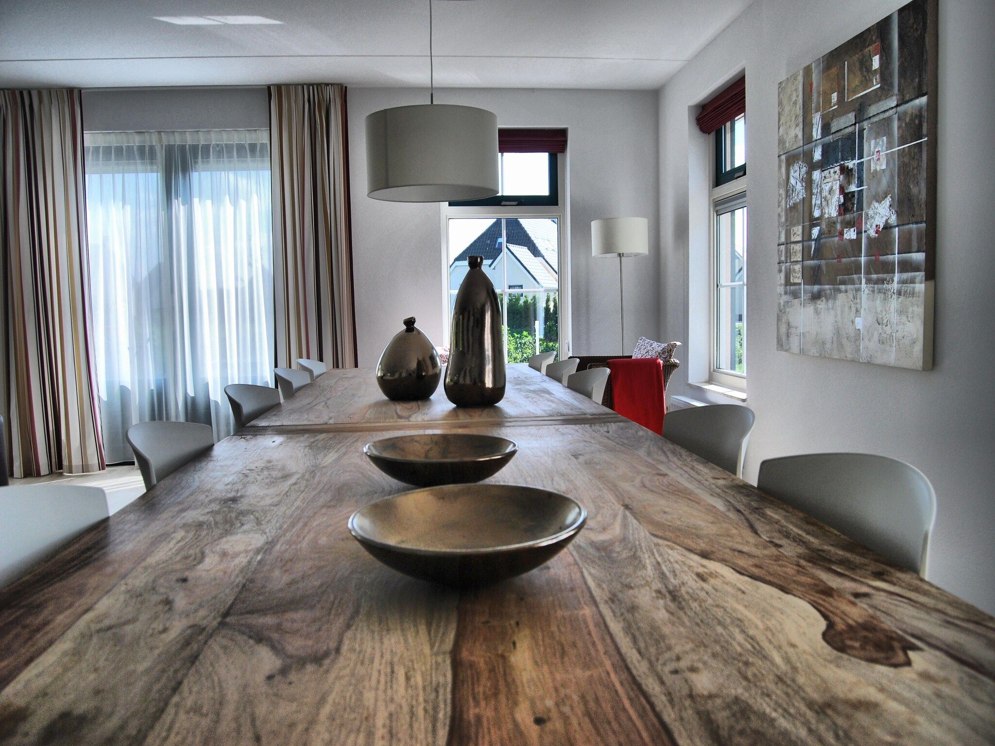 De eetkamer van Vakantiepark Emslandermeer 11 in Vlagtwedde