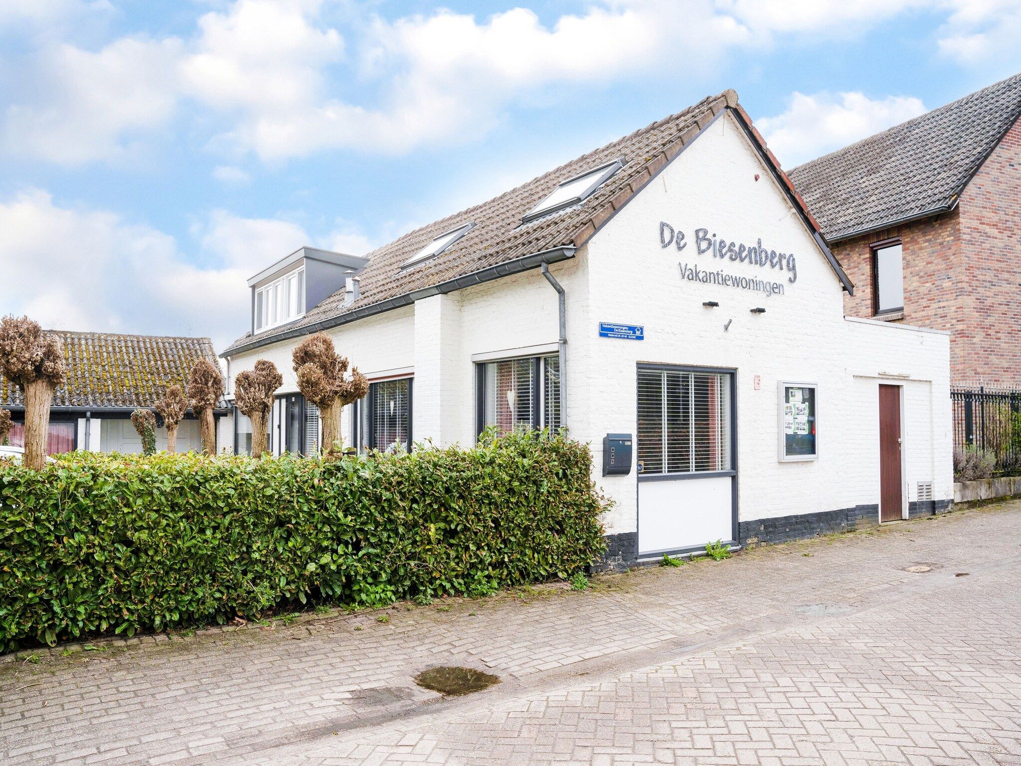 De buitenkant van De Wingerd 10P in Ulestraten