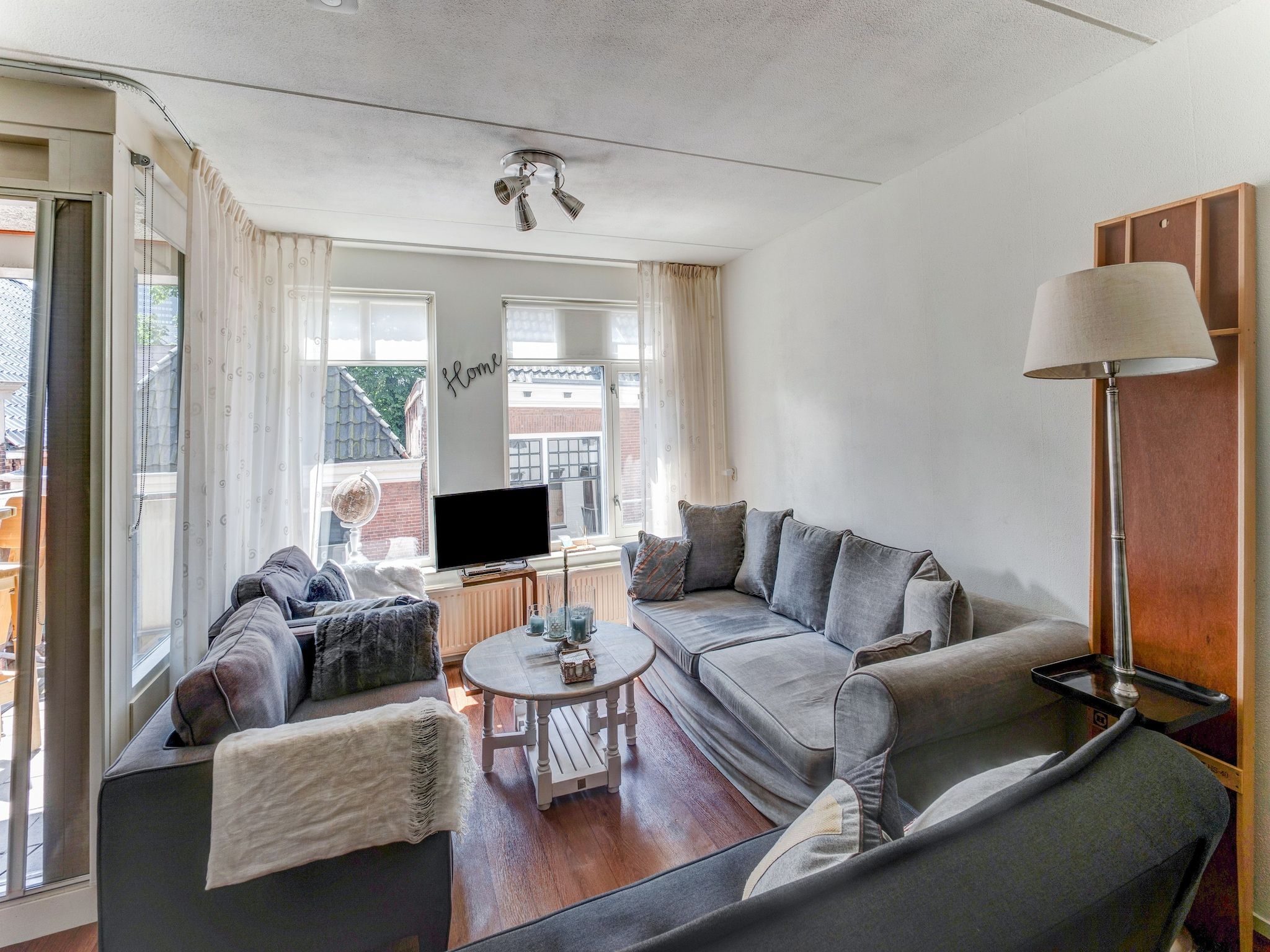 De woonkamer van Gezellig  appartement in centrum Leeuwarden in Leeuwarden