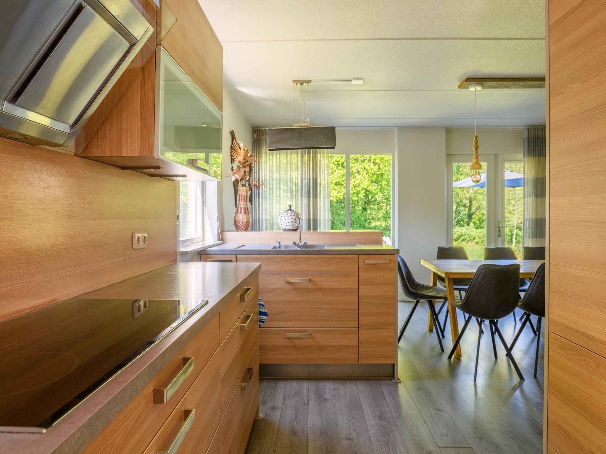 De keuken van Vakantiepark Emslandermeer 13 in Vlagtwedde