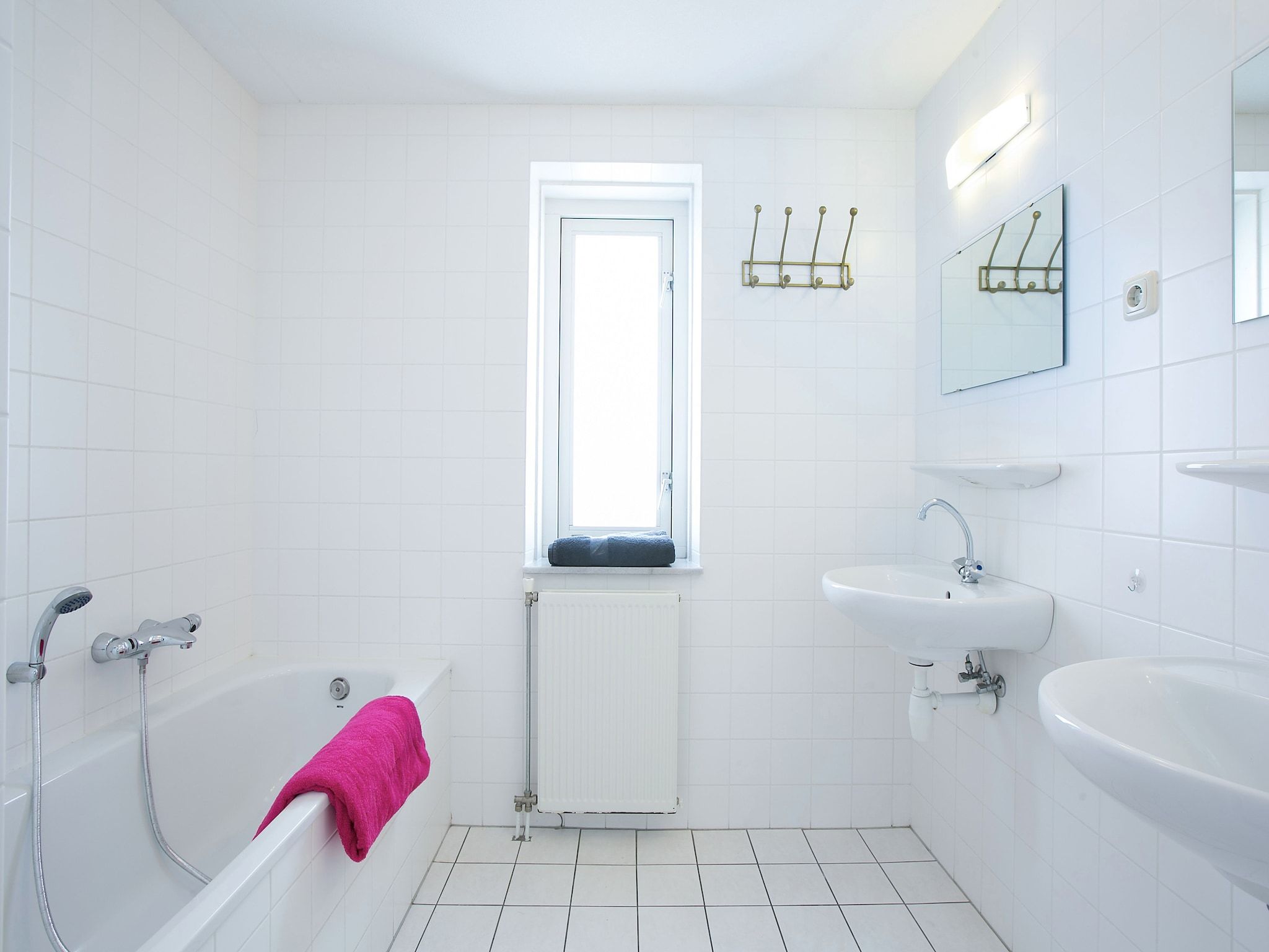 De badkamer van Cape Helius 22 in Hellevoetsluis