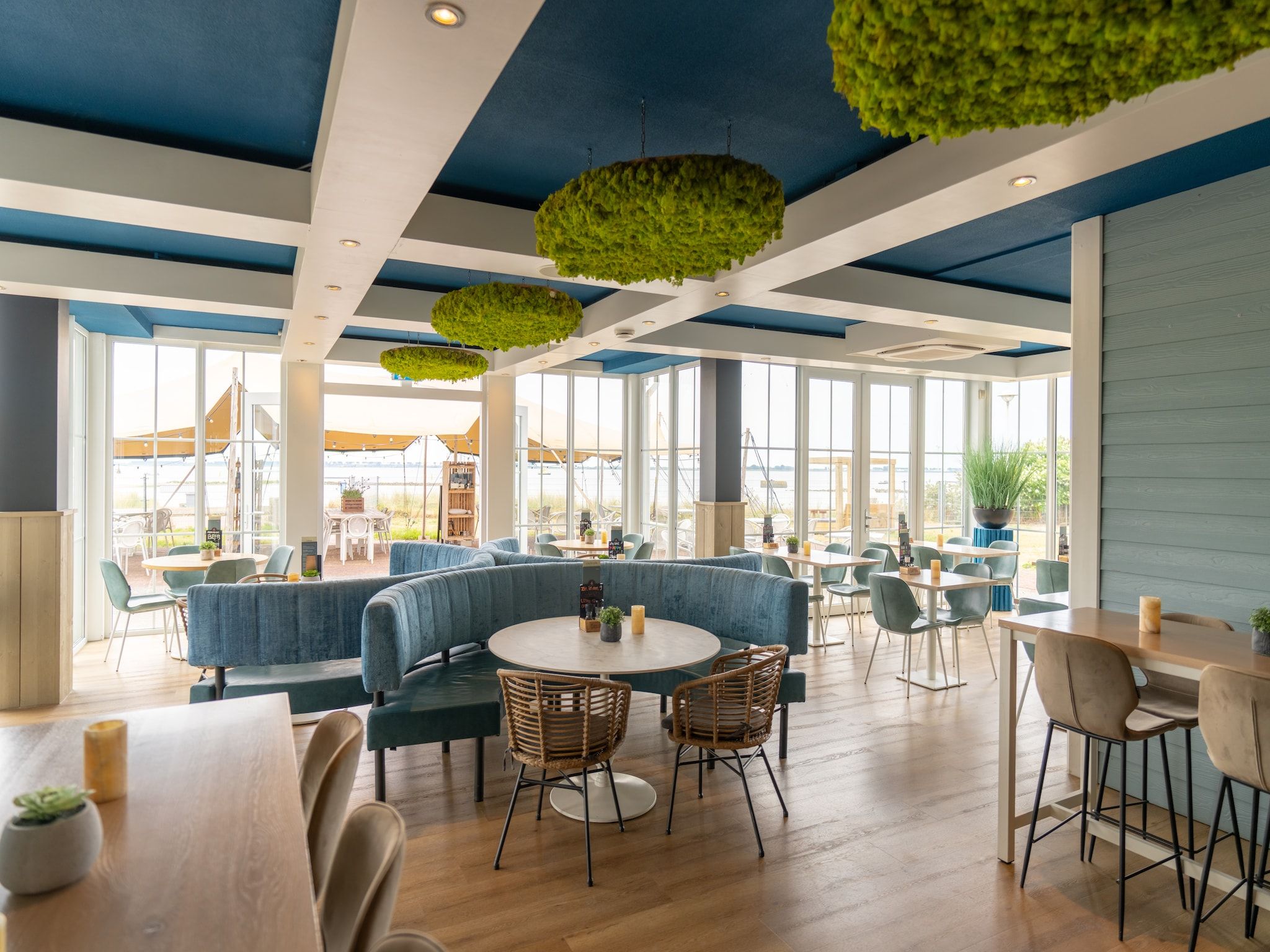 Parkfaciliteiten bij Cape Helius 22 in Hellevoetsluis