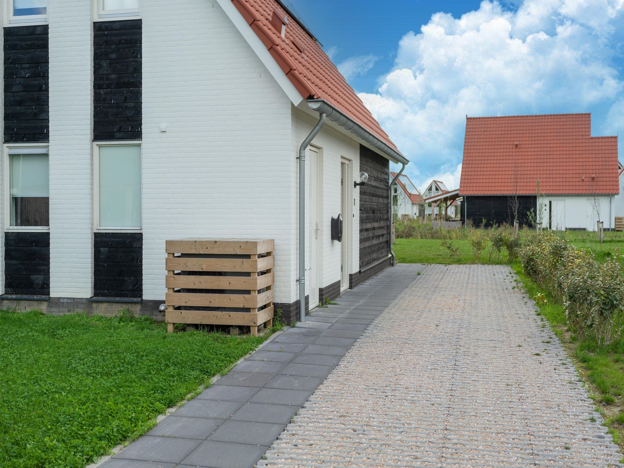 De tuin van De Kluut Huis Nr 12 in Scherpenisse
