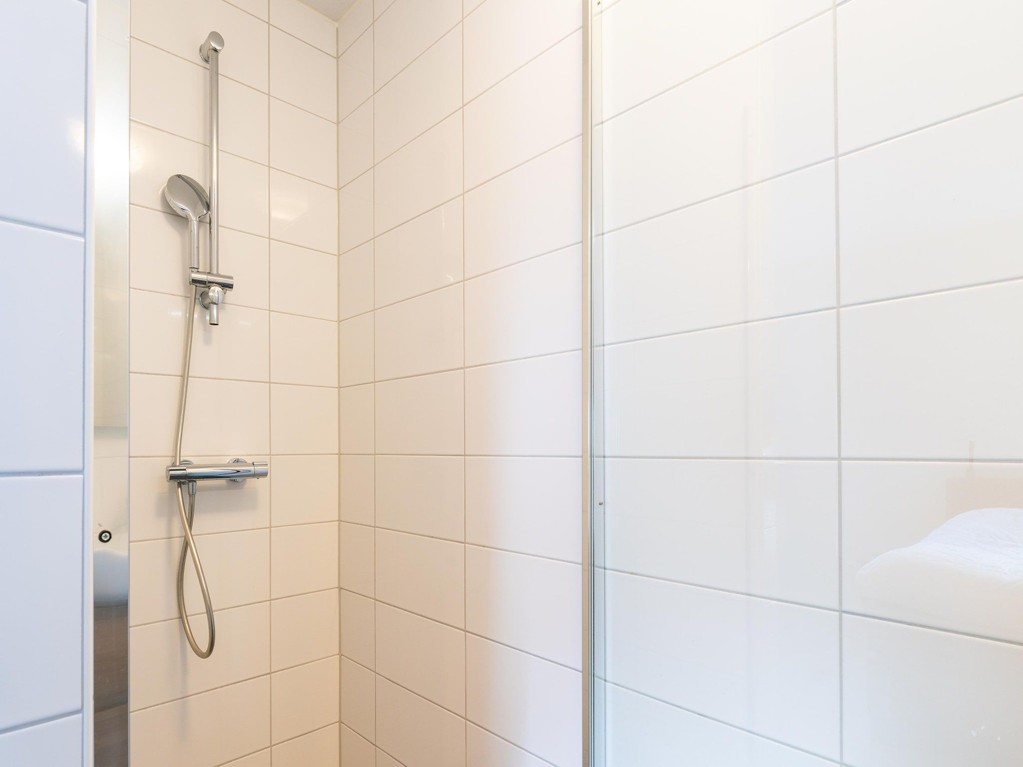 De badkamer van De Kluut Huis Nr 12 in Scherpenisse