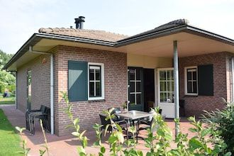Bungalow in Nederland met Tuinterras in Voorthuizen