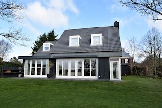 Bergen Mountain Villa, tuin en zee in Bergen