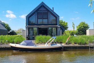 Villa in Balk met eigen aanlegsteiger in Balk