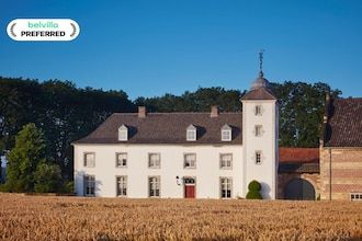 Statige 16-persoons herenhoeve in Zuid-Limburg. in Schimmert