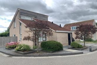 Ruime bungalow nabij water in Breskens